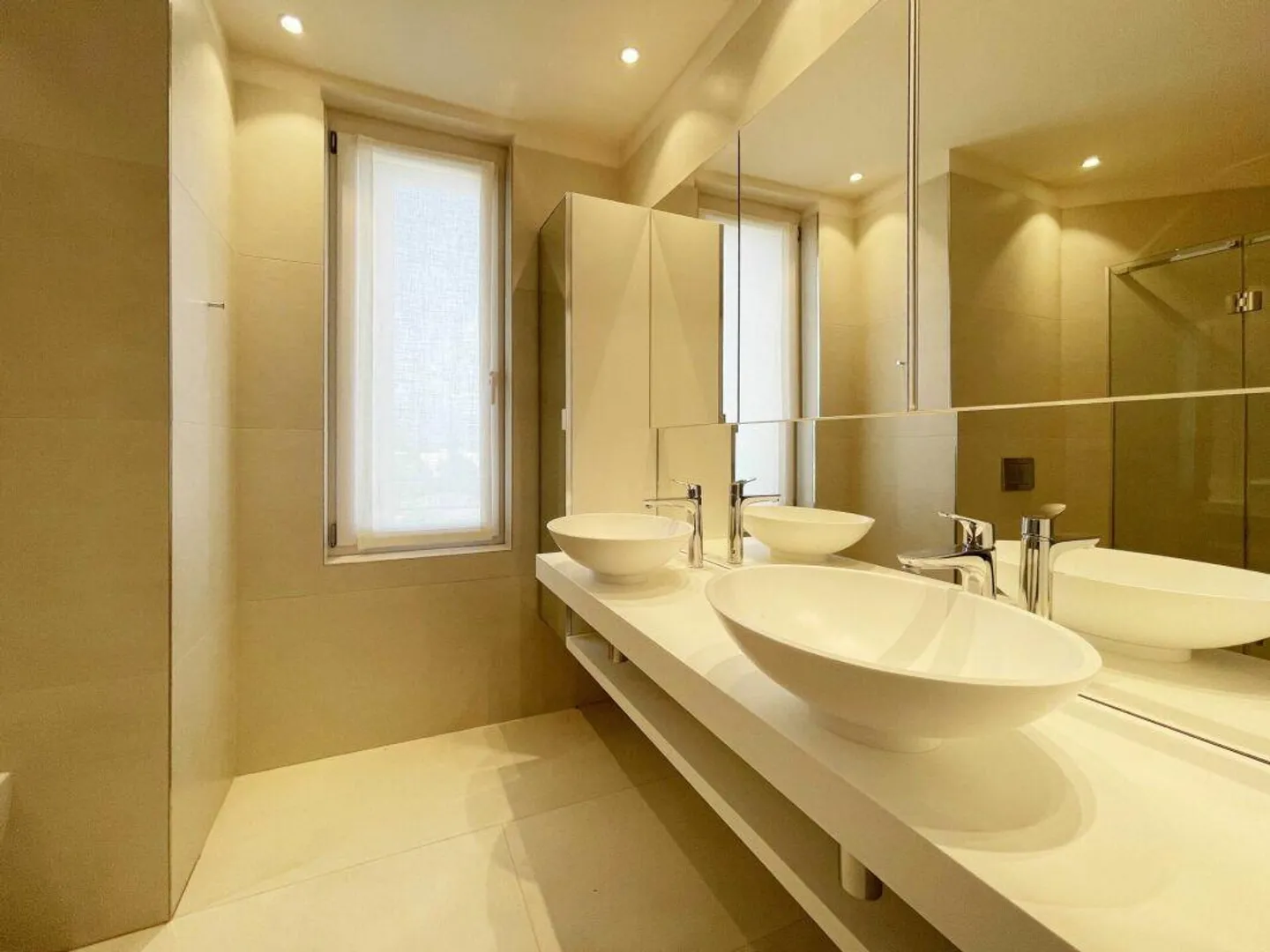 BREGANZONA · VUE SUR LE LAC · MAISON JUMELÉE ÉLÉGANTE AVEC DEUX A... - Photo 10 sur 24