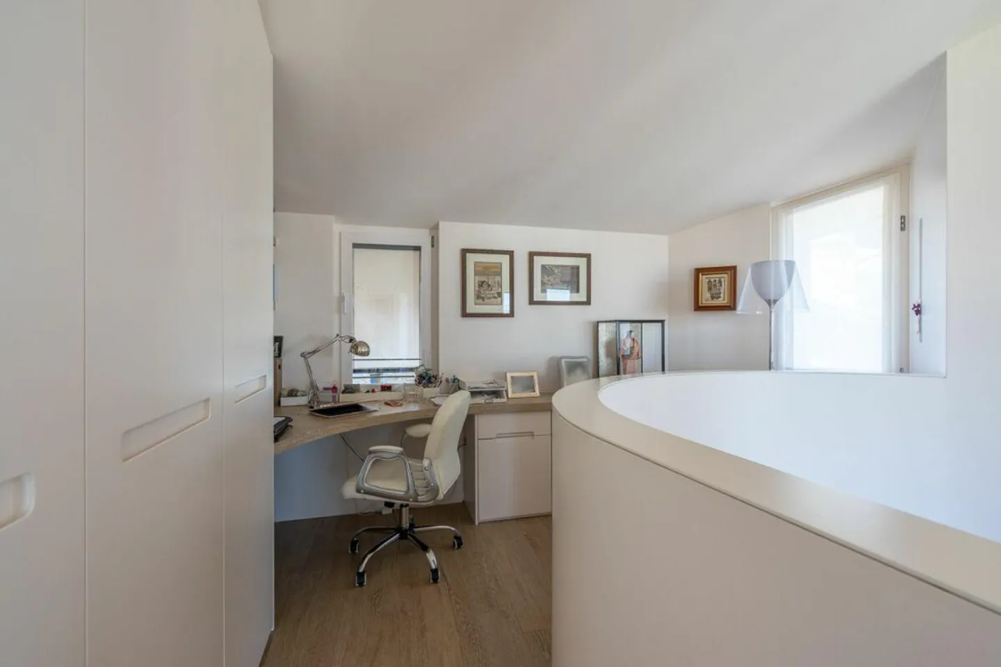 BREGANZONA · VUE SUR LE LAC · MAISON JUMELÉE ÉLÉGANTE AVEC DEUX A... - Photo 21 sur 24