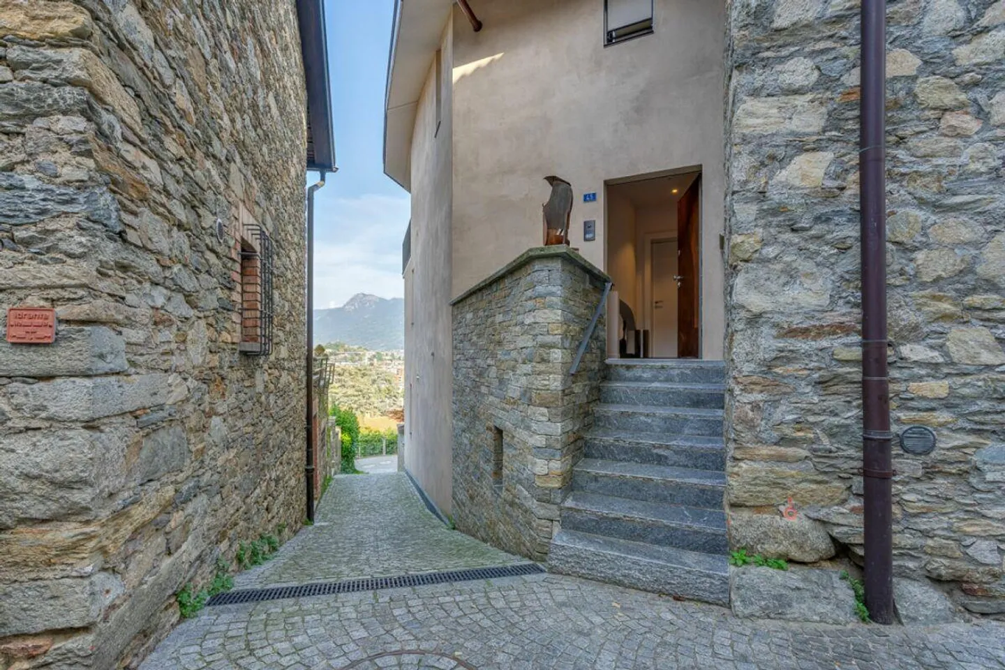 BREGANZONA · VUE SUR LE LAC · MAISON JUMELÉE ÉLÉGANTE AVEC DEUX A... - Photo 22 sur 24