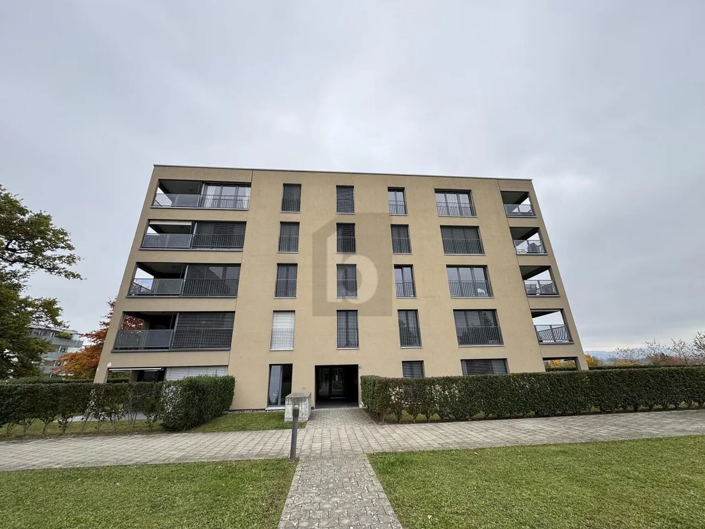 PRIX EXCEPTIONNEL ! AVEC BALCON ET VUE IMPRENABLE - Photo 1 sur 6