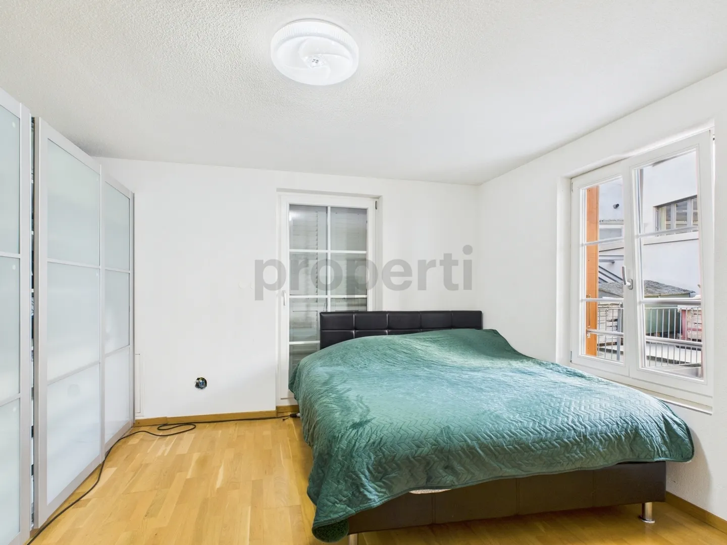 Inviting Row House in Basel with 6.5 Rooms - Photo 7 of 12