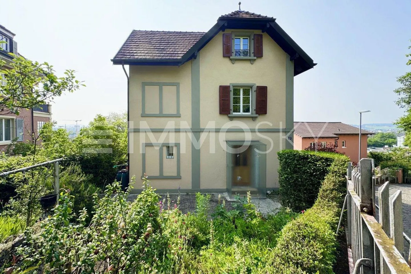 Magnifique maison individuelle avec vue sur la ville et les Alpes - Photo 2 sur 5