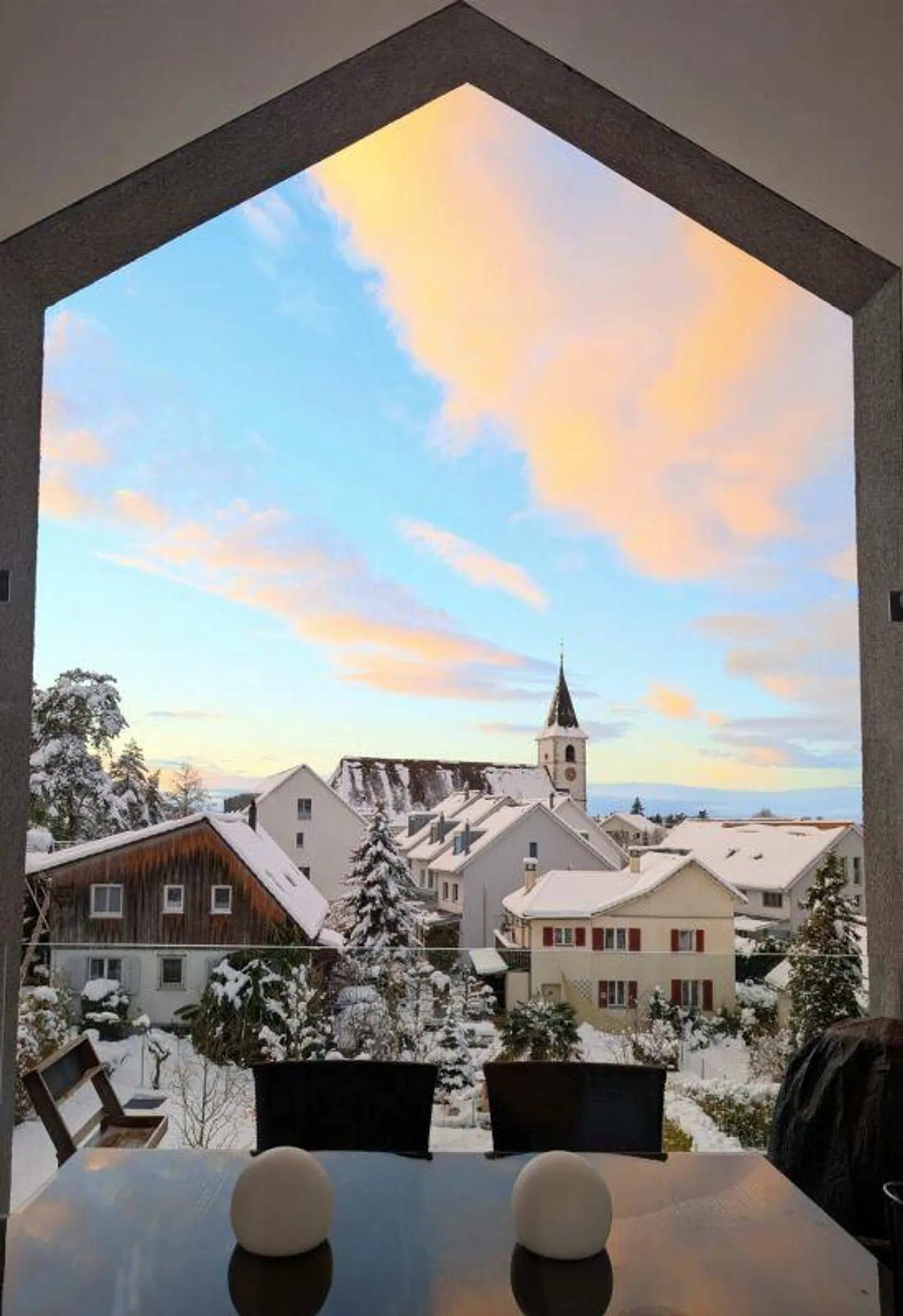 Penthouse élégant et spacieux de 5,5 pièces avec 2 loggias - Photo 5 sur 16