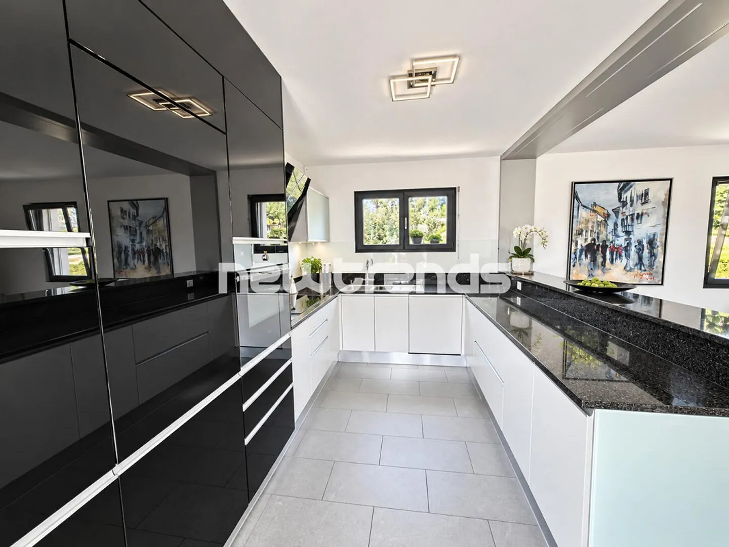 Agno, 4.5 Zimmer mit Terrasse, Garten, Jacuzzi, privatem Fitnessraum und Abstellraum - Foto 5 von 17