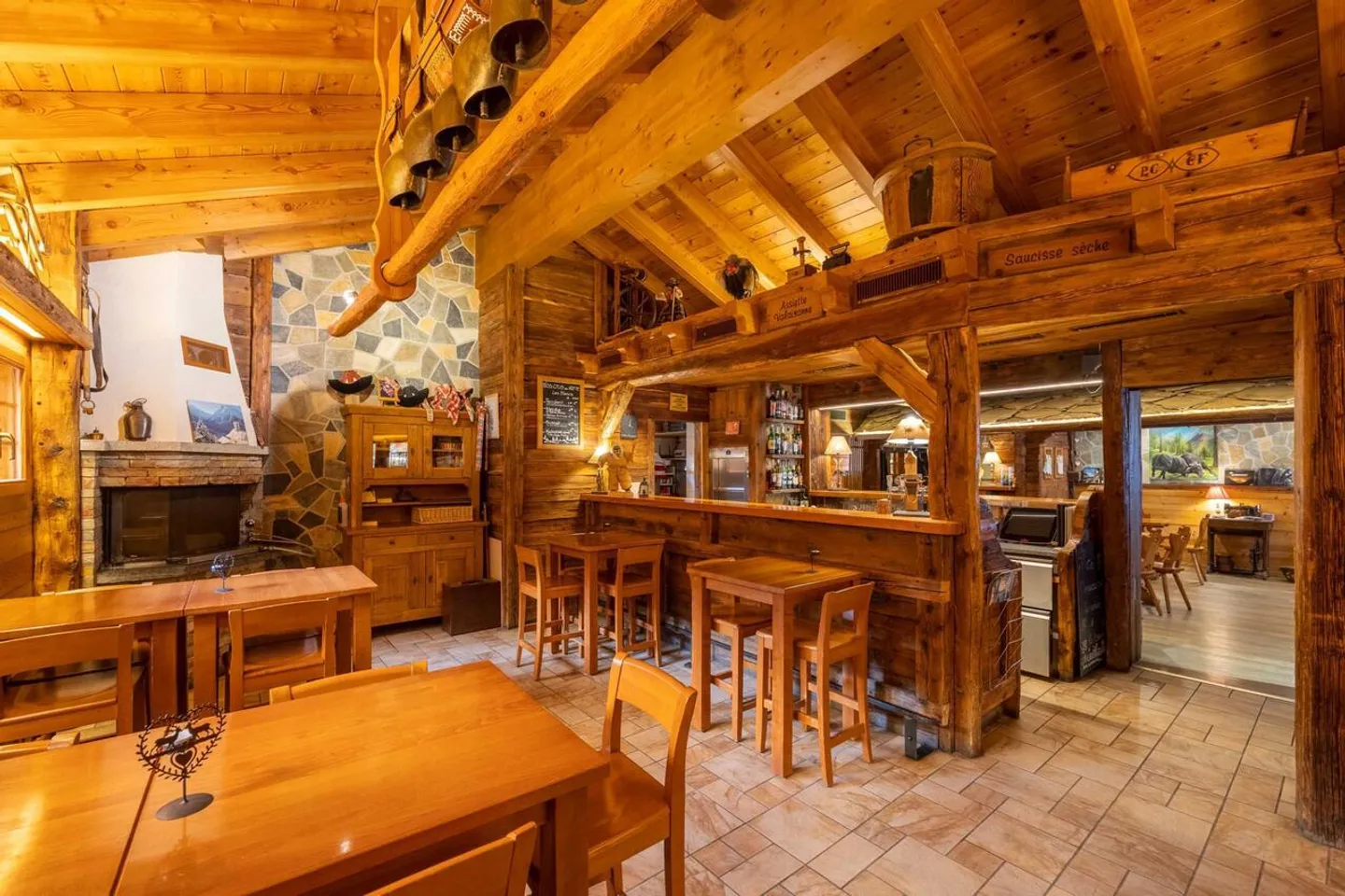 Renommiertes und betriebenes Restaurant im Zentrum des Dorfes Evolène - Foto 12 von 17