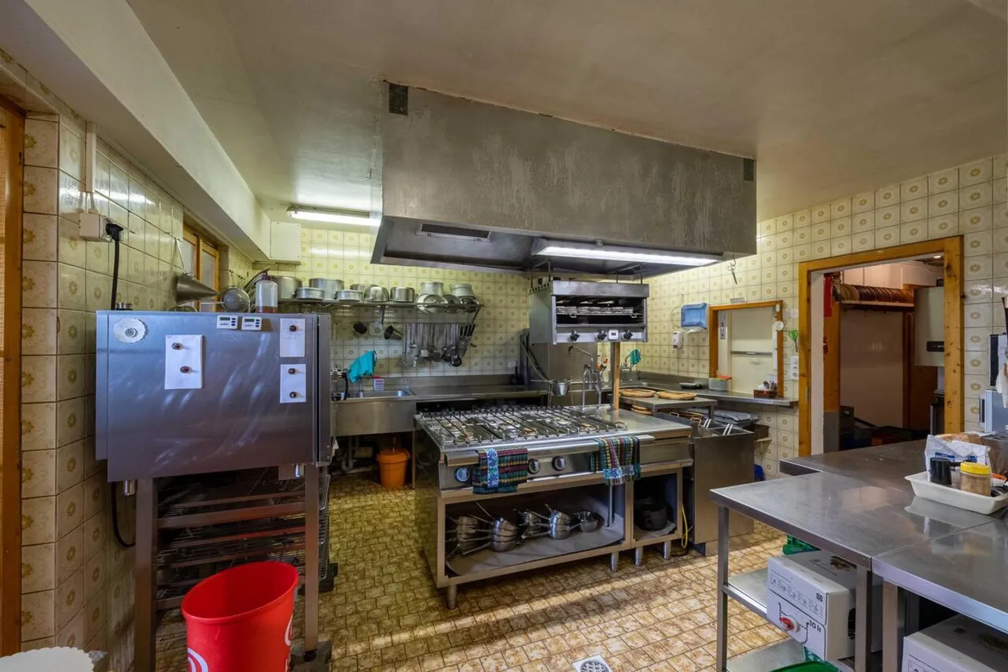 Renommiertes und betriebenes Restaurant im Zentrum des Dorfes Evolène - Foto 16 von 17