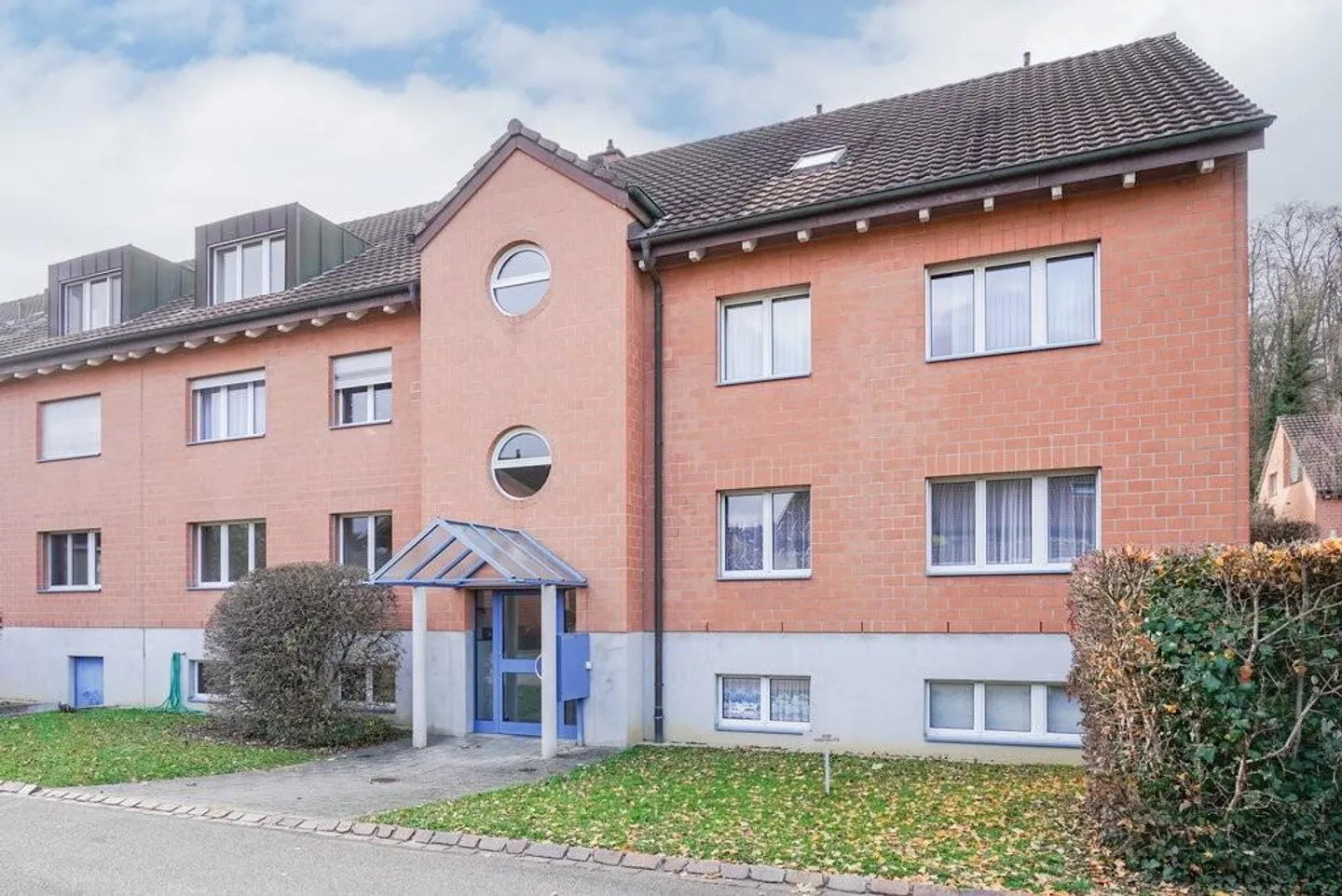 Charmante Wohnung in Reinach - Foto 1 von 12