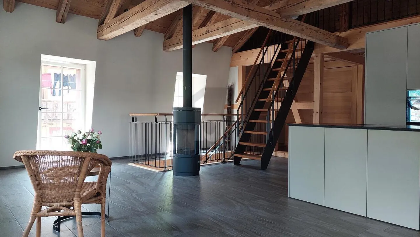 Penthouse for rent - Photo 3 of 6