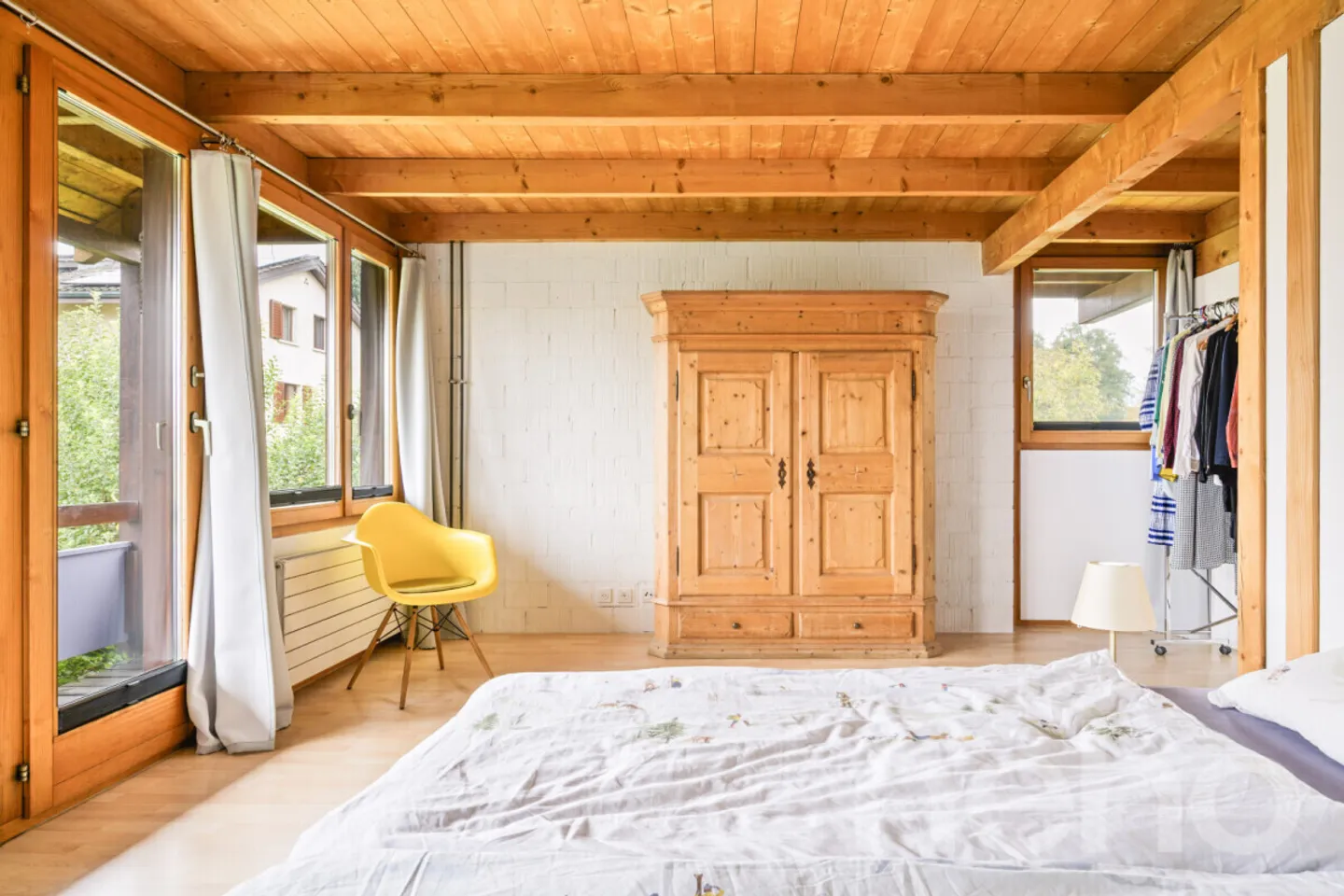 Maison de coin de 5 pièces avec étang de baignade, pergola et intimité - Photo 7 sur 13