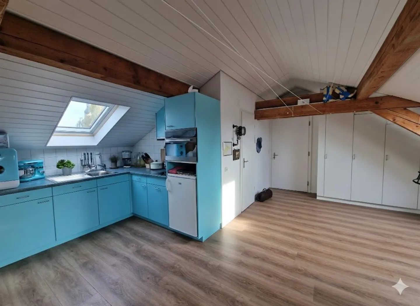 Vivre sous le toit - charmant appartement 1 chambre à St. Gallen - Photo 3 sur 6