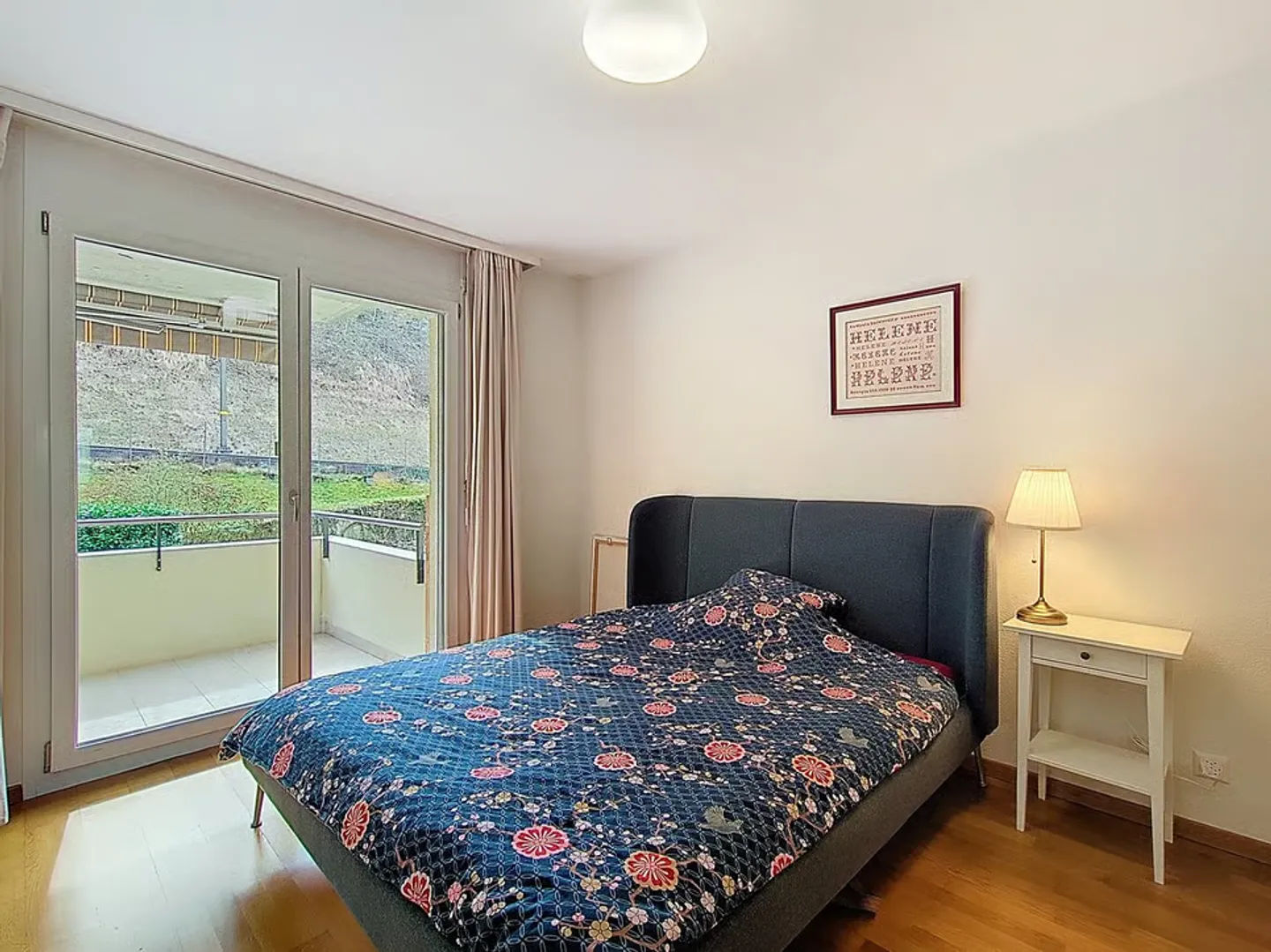 Close to Vevey train station: 4.5P with large balcony - Photo 5 of 13