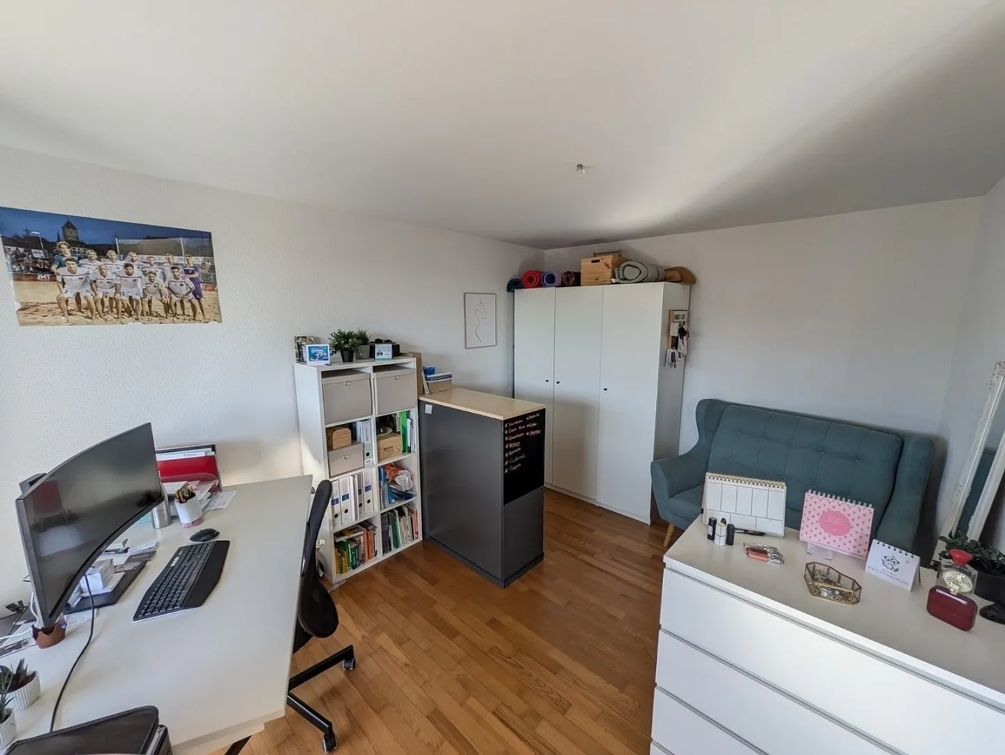 Moderno appartamento di 3 stanze con balcone a Winterthur - Foto 1 di 9