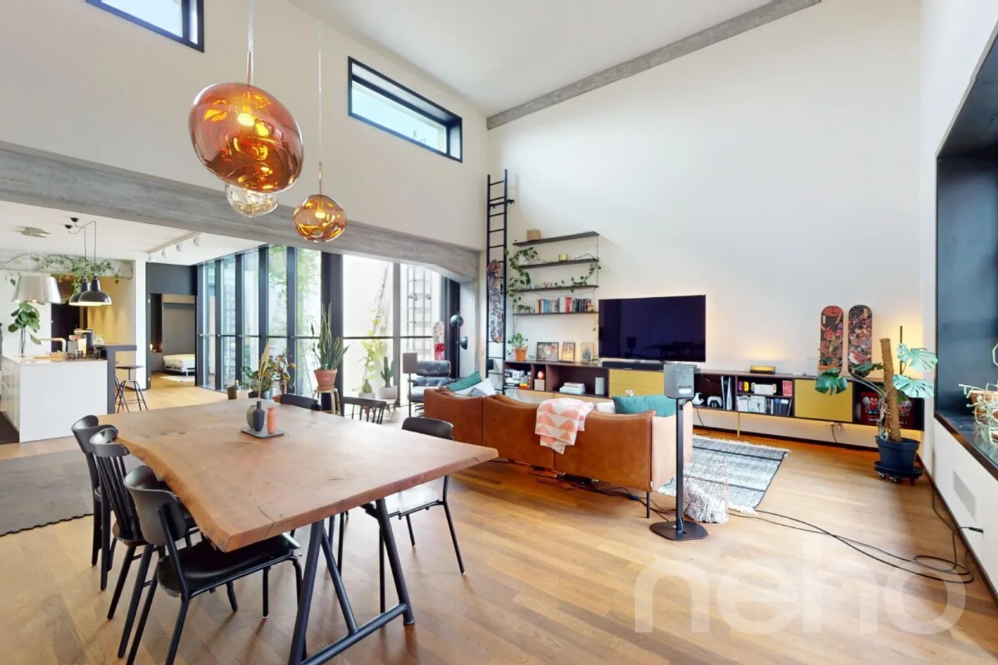 Extraordinary apartment with upscale living ambiance - Photo 5 of 13