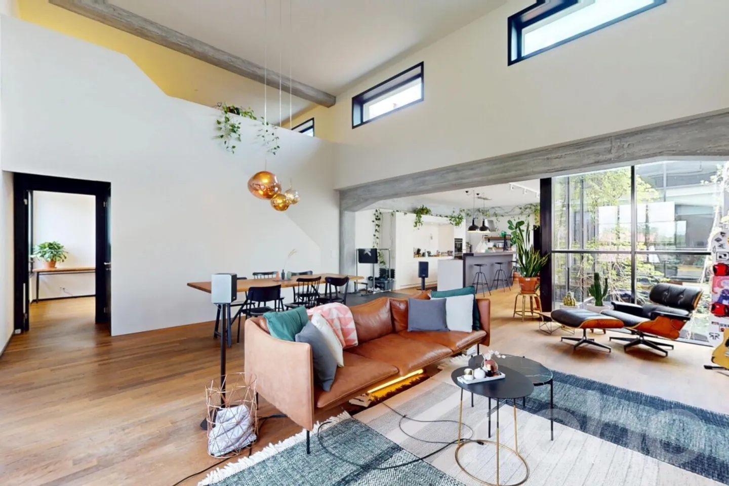 Extraordinary apartment with upscale living ambiance - Photo 11 of 13