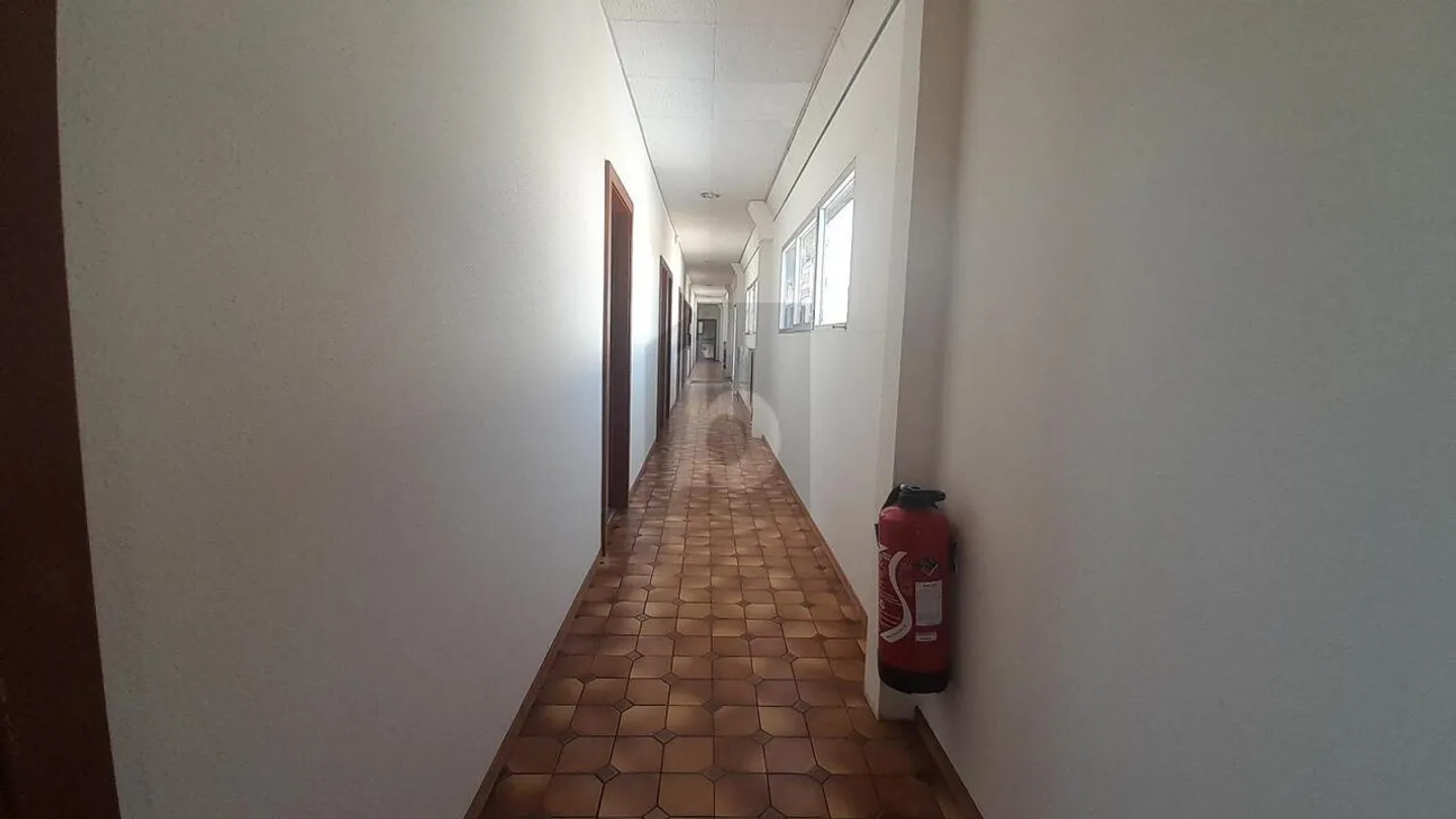 SPACIOUS, MODERN AND IDEALLY LOCATED - Photo 5 of 6