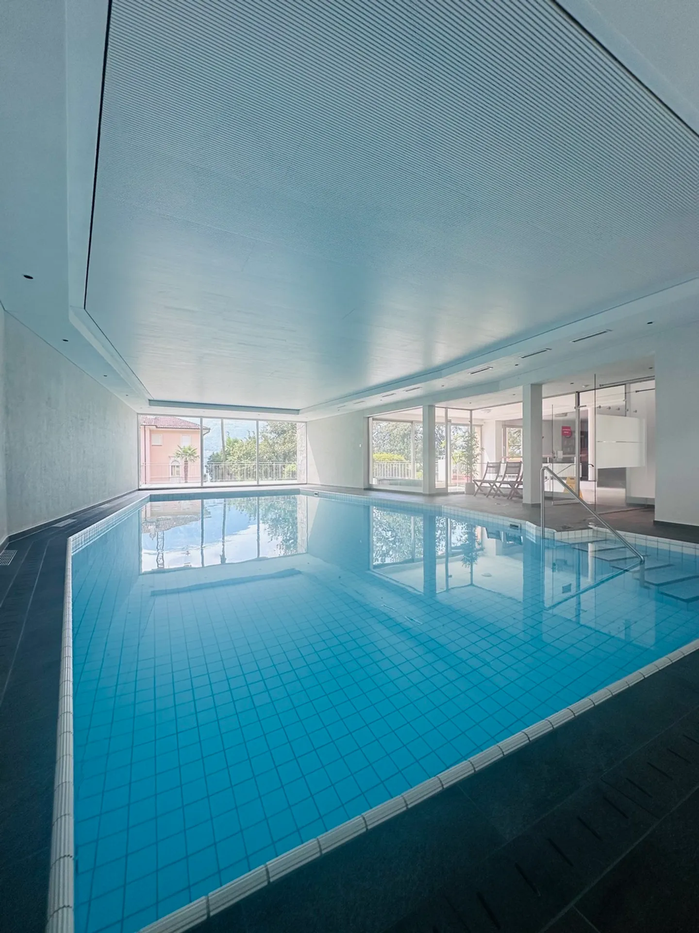 Modern Studio with Lake View - Photo 15 of 17