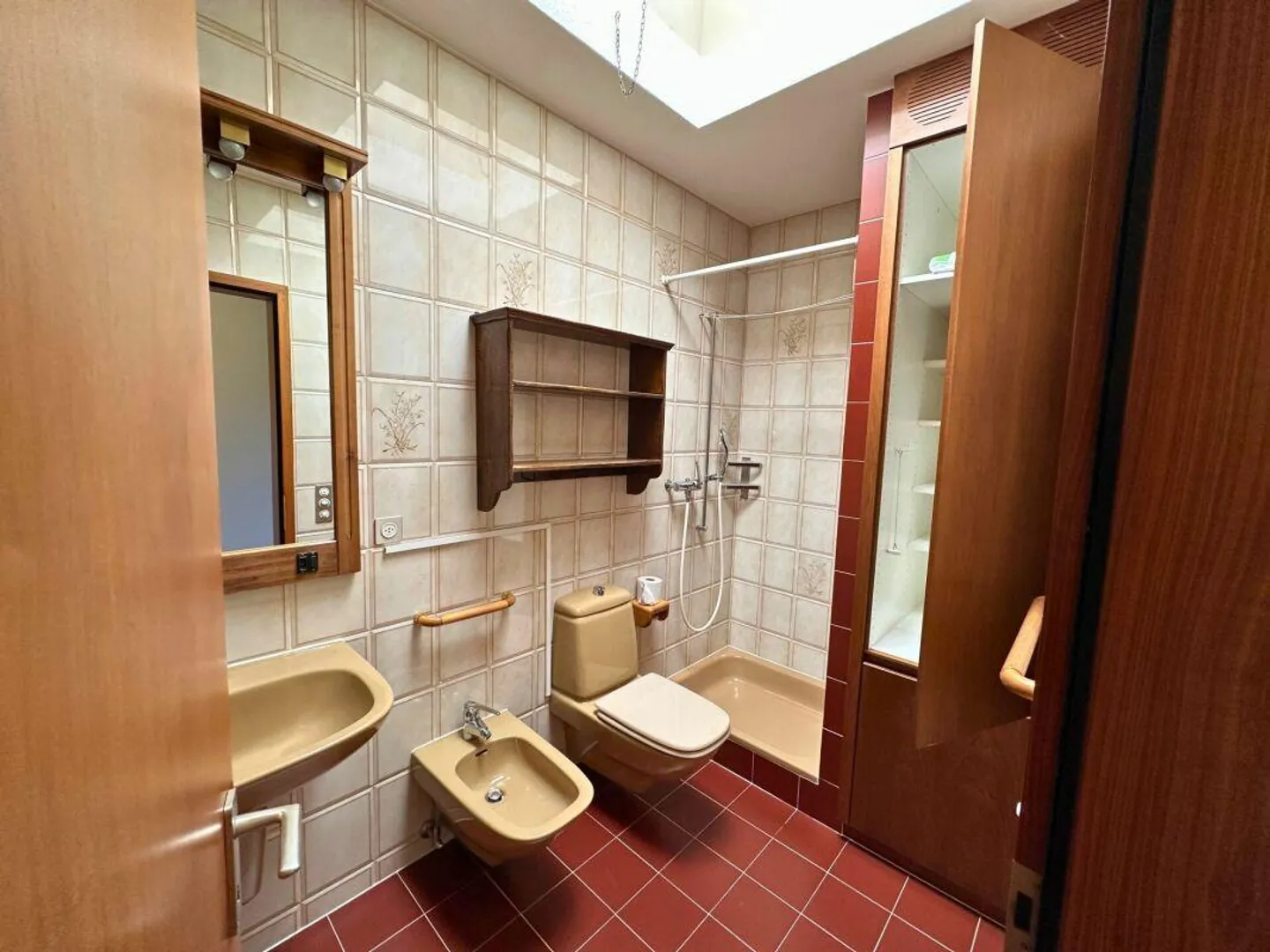 Edles Doppelhaus im Grünen mit offenem Blick - Foto 14 von 23