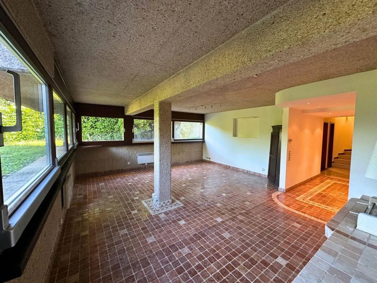 Edles Doppelhaus im Grünen mit offenem Blick - Foto 16 von 23
