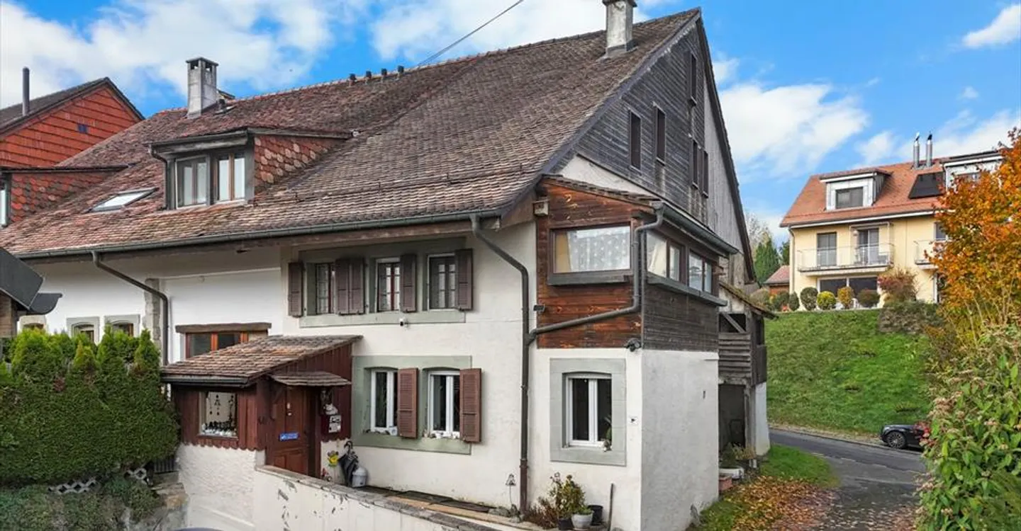 Maison Familiale Charmante avec Piscine - Photo 1 sur 12