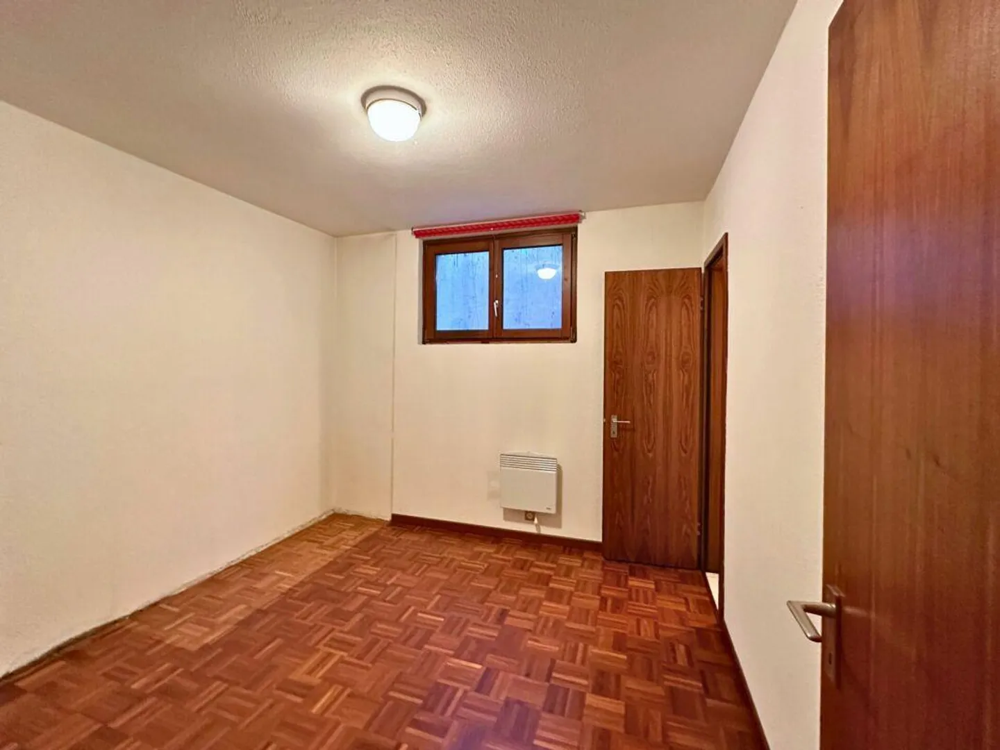 Edles Doppelhaus im Grünen mit offenem Blick - Foto 19 von 23