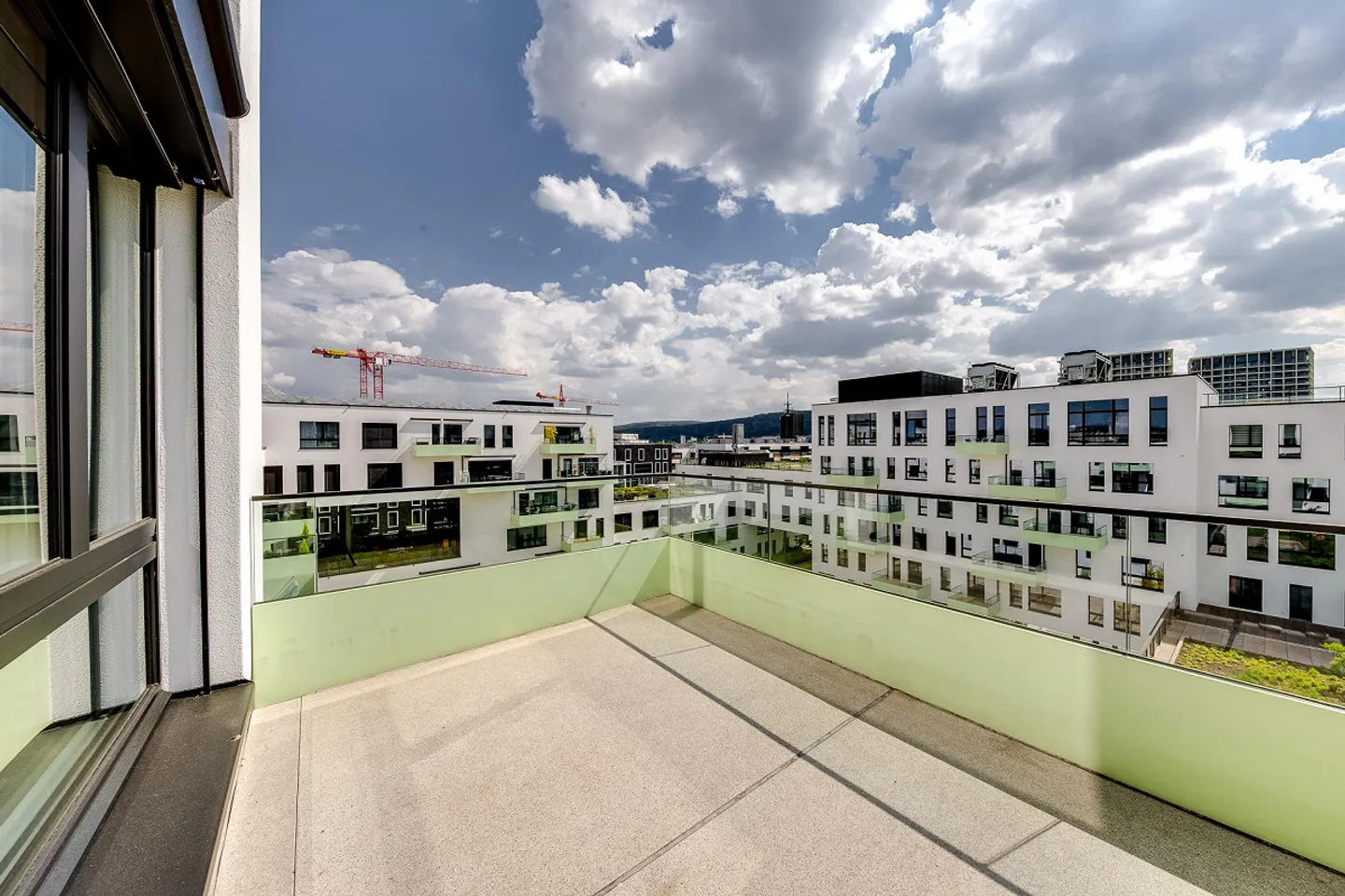 Ingenious apartment with very large terrace - Photo 7 of 7