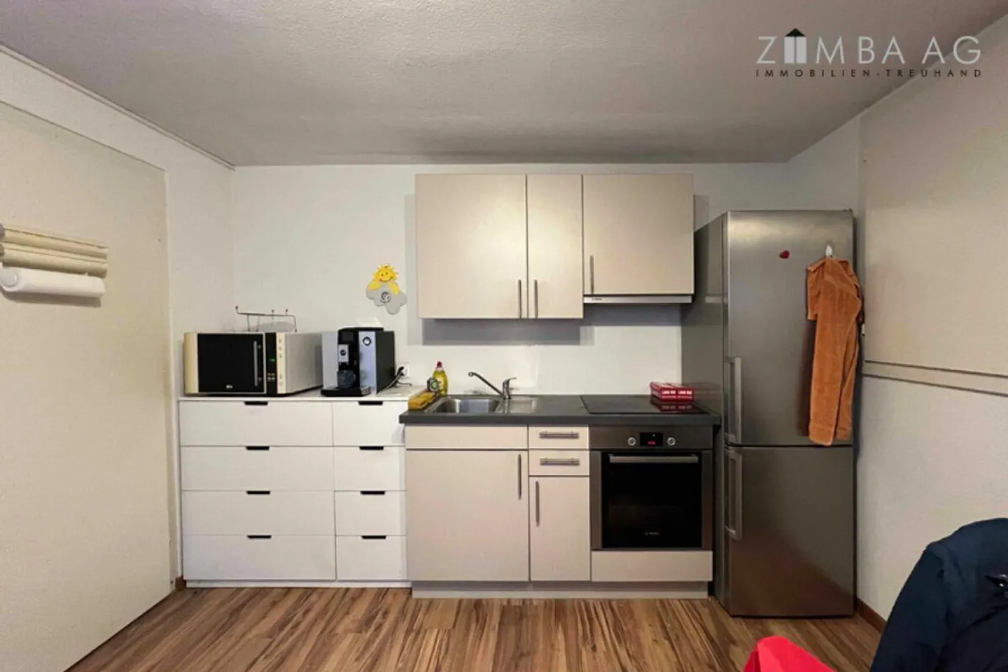 Ideal for multi-generational living or home office: Quiet living at the end of a cul-de-sac and still just minutes from the train station, shopping, and the old town - Photo 16 of 19