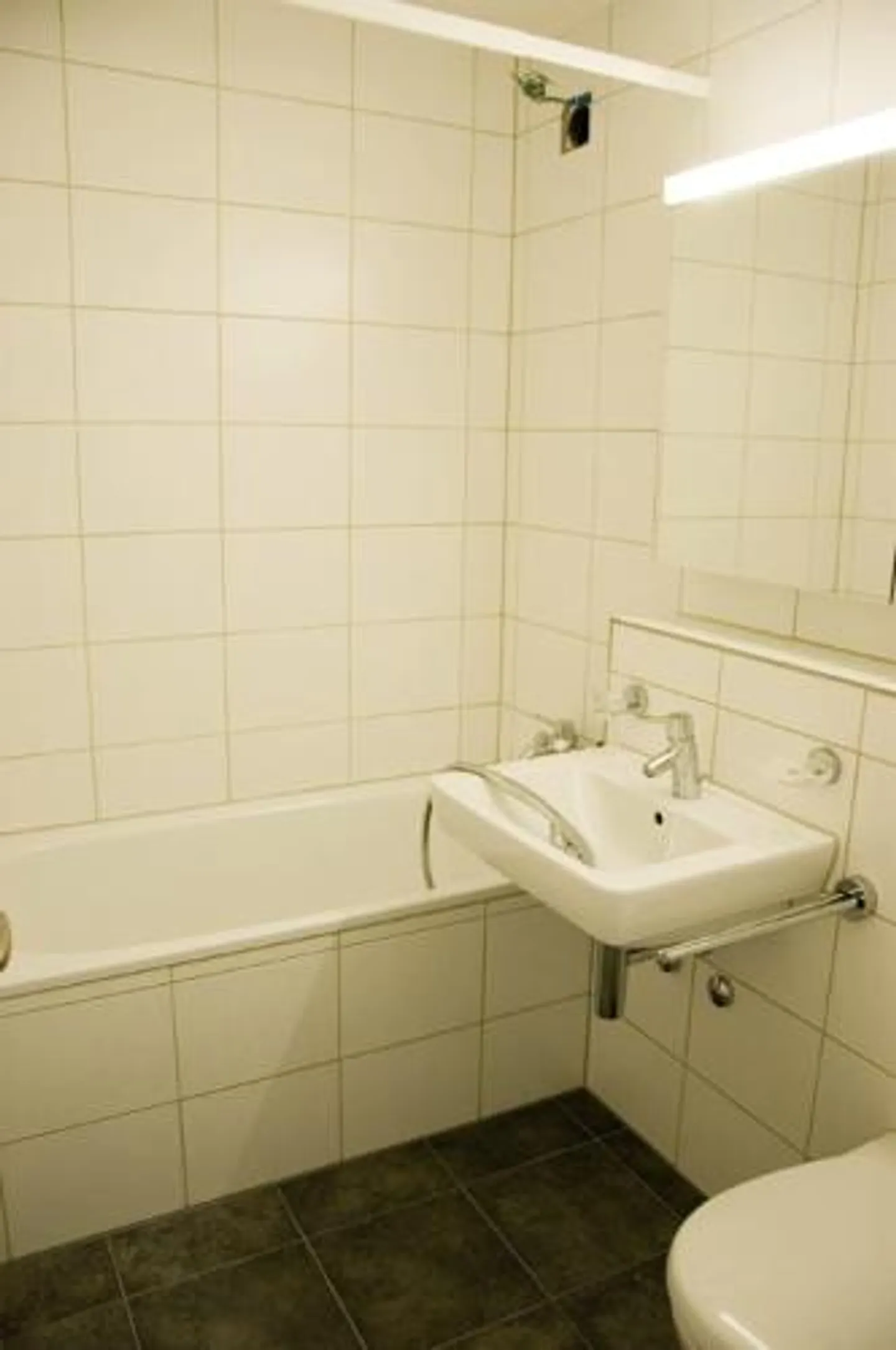 Appartement 4 1/2 pièces avec terrasse dans un emplacement central à Thalwil - Photo 4 sur 6