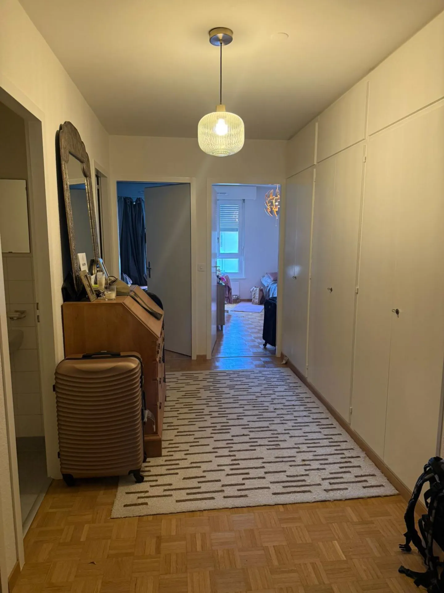 Charmant appartement 4 pièces - Photo 3 sur 7