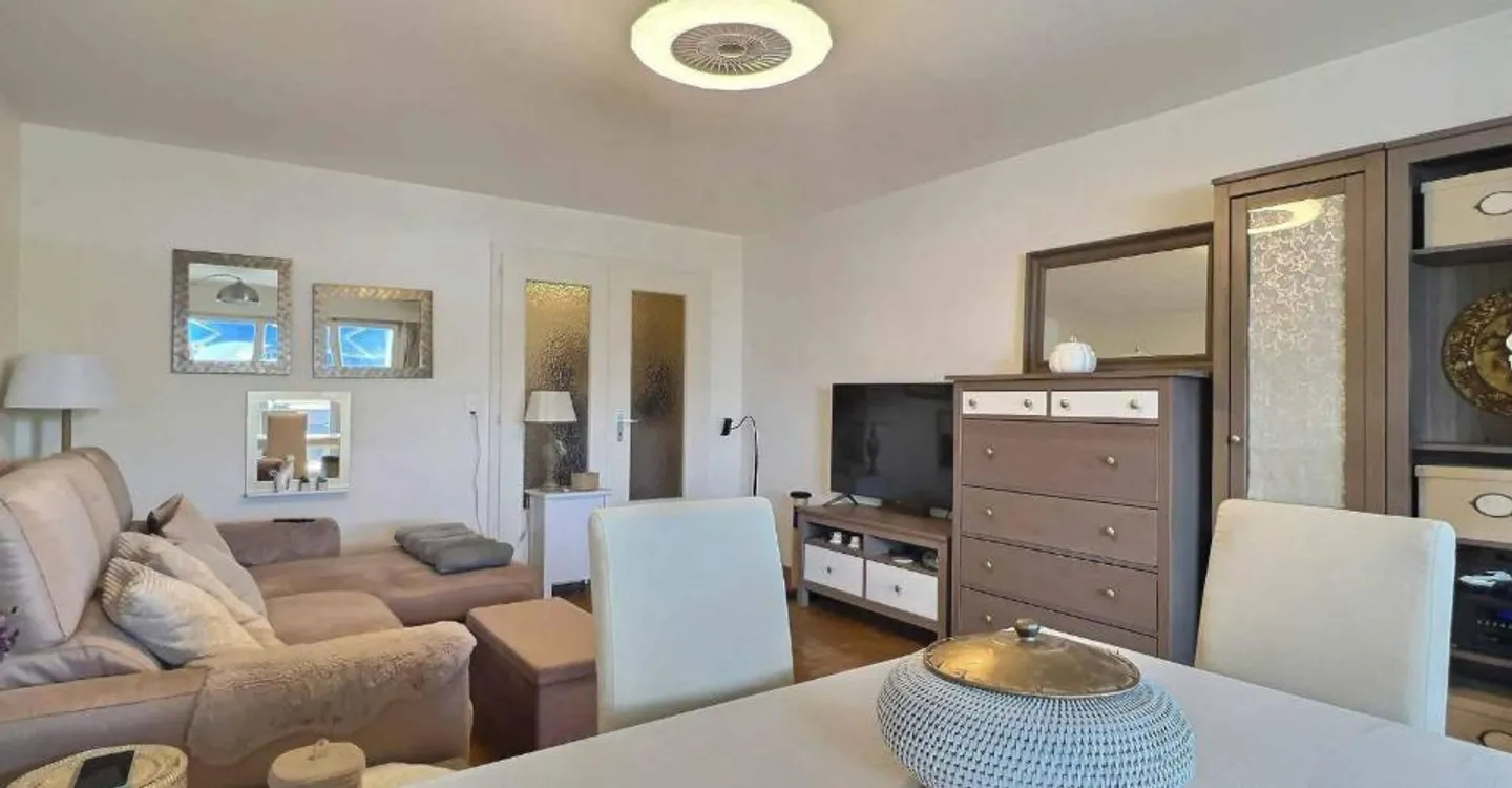 Ideal for an investor! - Photo 2 of 4