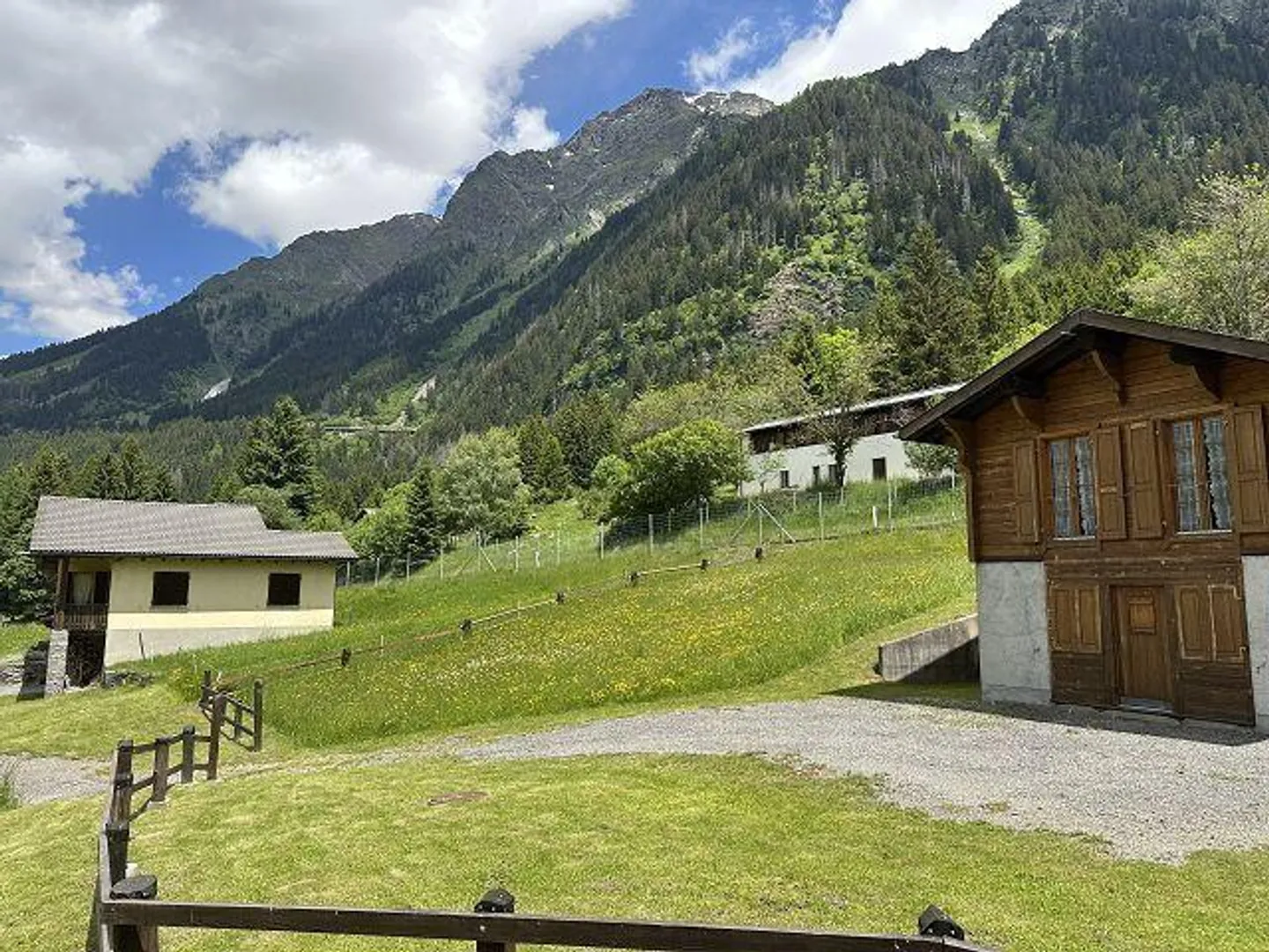 Hotel Moesa in una posizione molto tranquilla e soleggiata con vista / albergo Moesa... - Foto 26 di 34