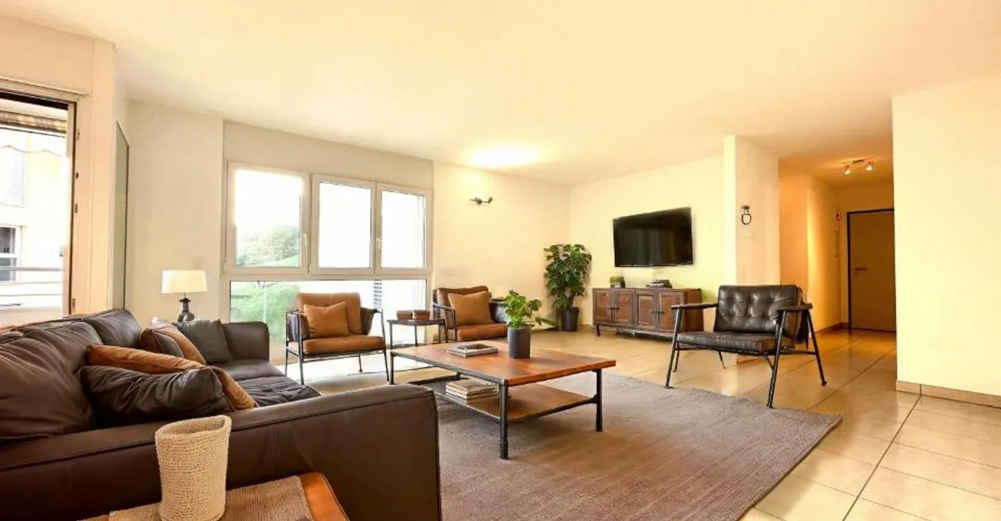Appartement élégant de 4,5 pièces avec équipements modernes à Castel San Pietro - Photo 1 sur 9