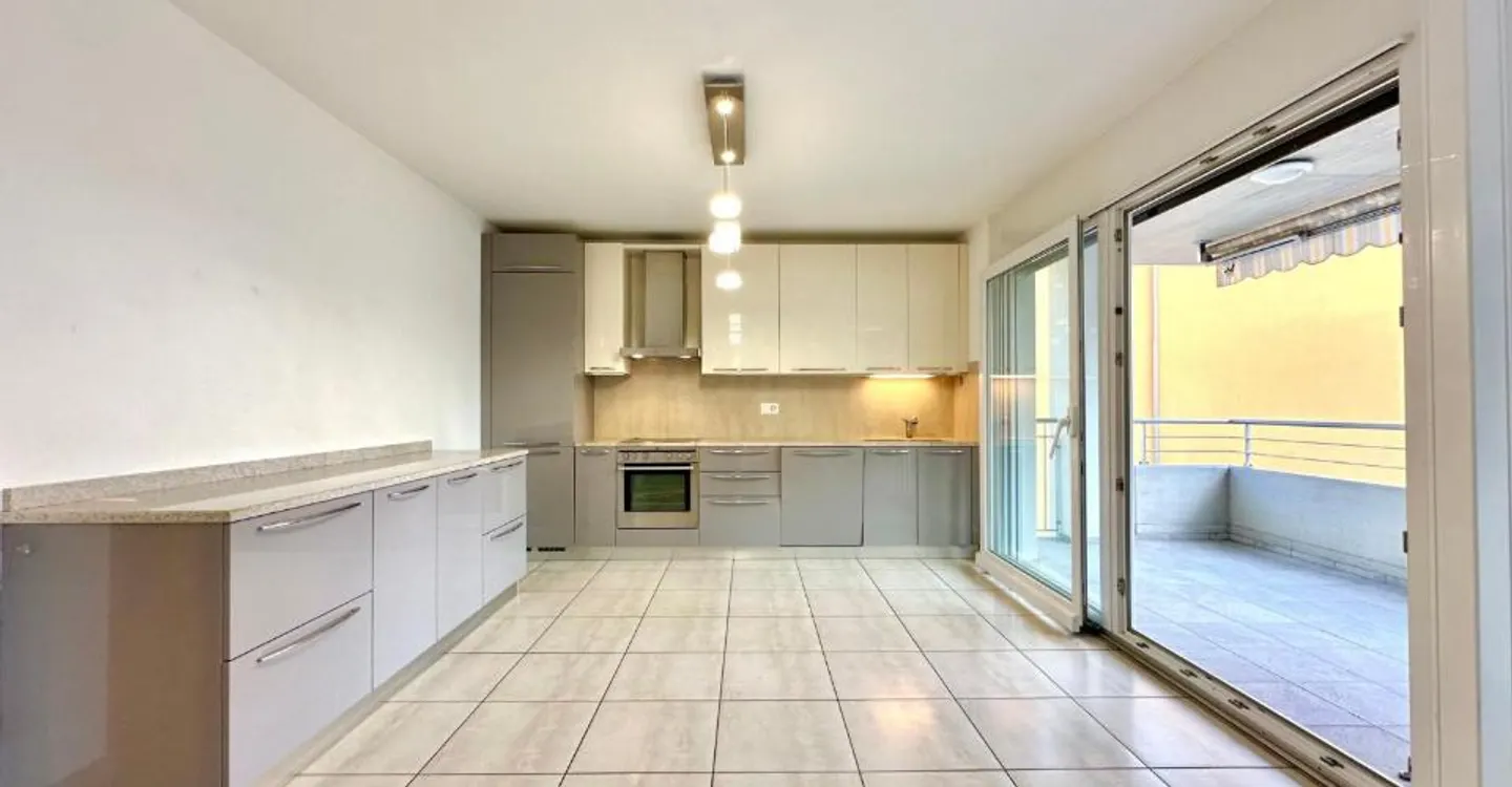 Appartement élégant de 4,5 pièces avec équipements modernes à Castel San Pietro - Photo 2 sur 9