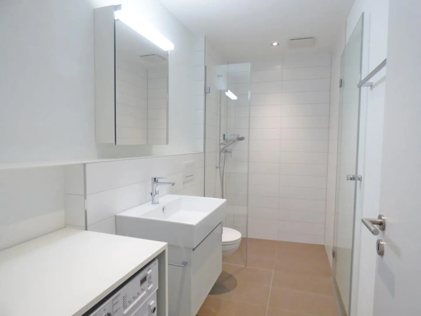 Moderne Wohnung mit Sitzplatz - Foto 4 von 6