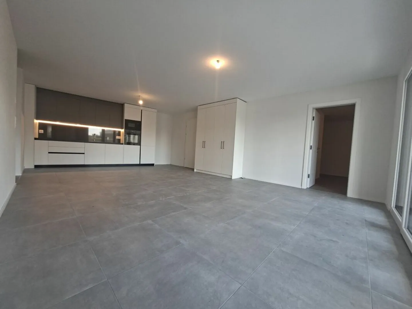Modernes 3.5-Zimmer Appartement - Foto 1 von 12