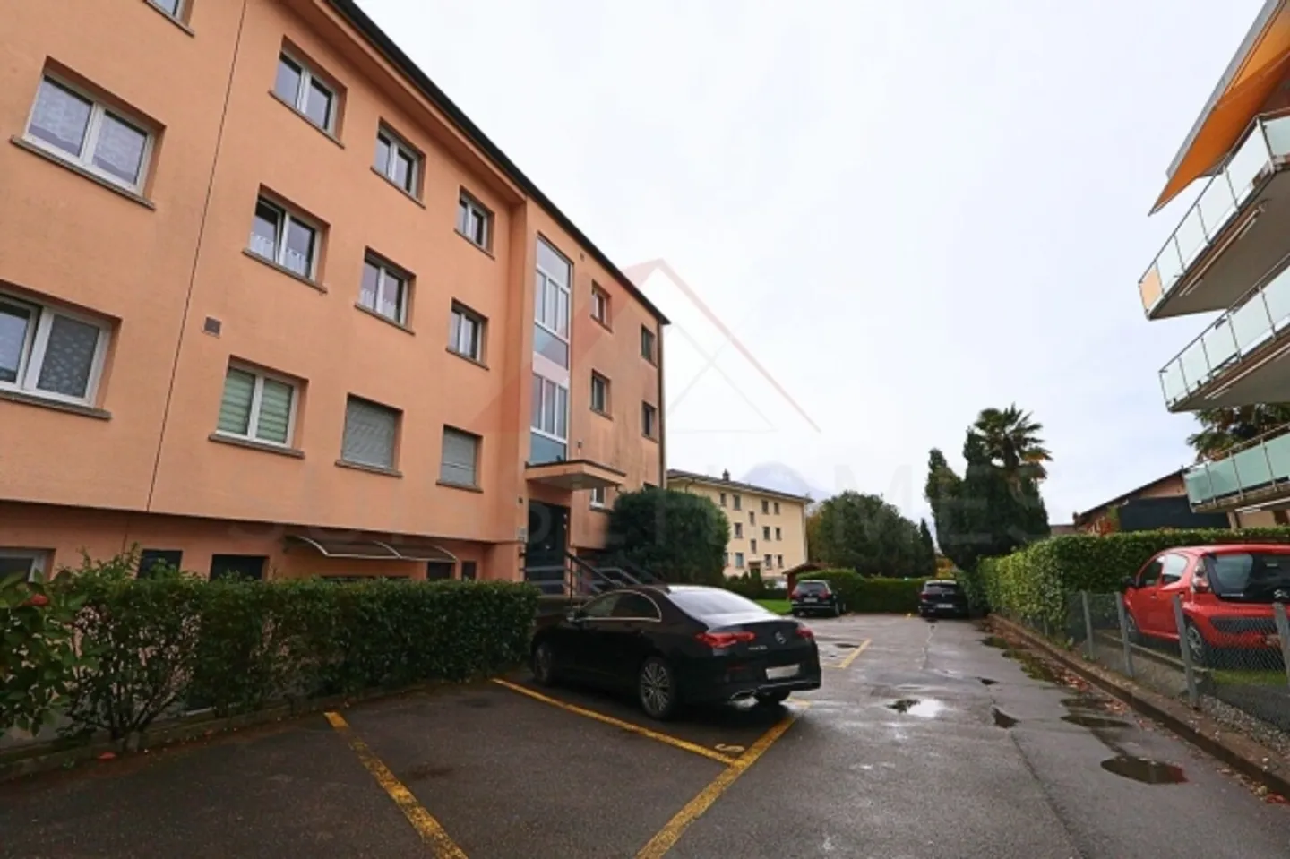 Between lake and mountains - superb 4.5 room renovated apartment in Villeneuve, bathed in sunlight - Photo 16 of 18