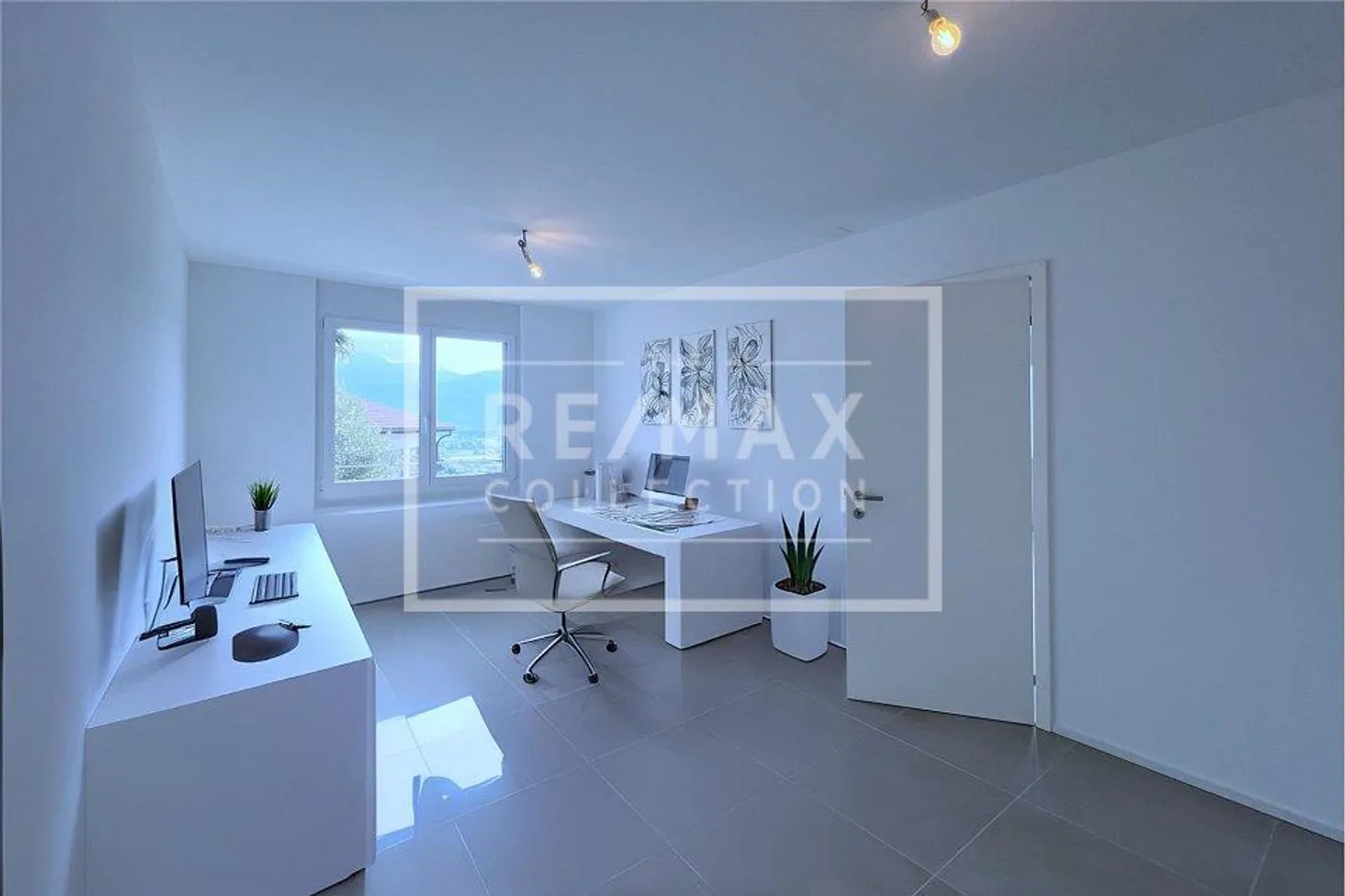 App. 4.5 rooms and 2 parking spaces included. - Photo 8 of 13