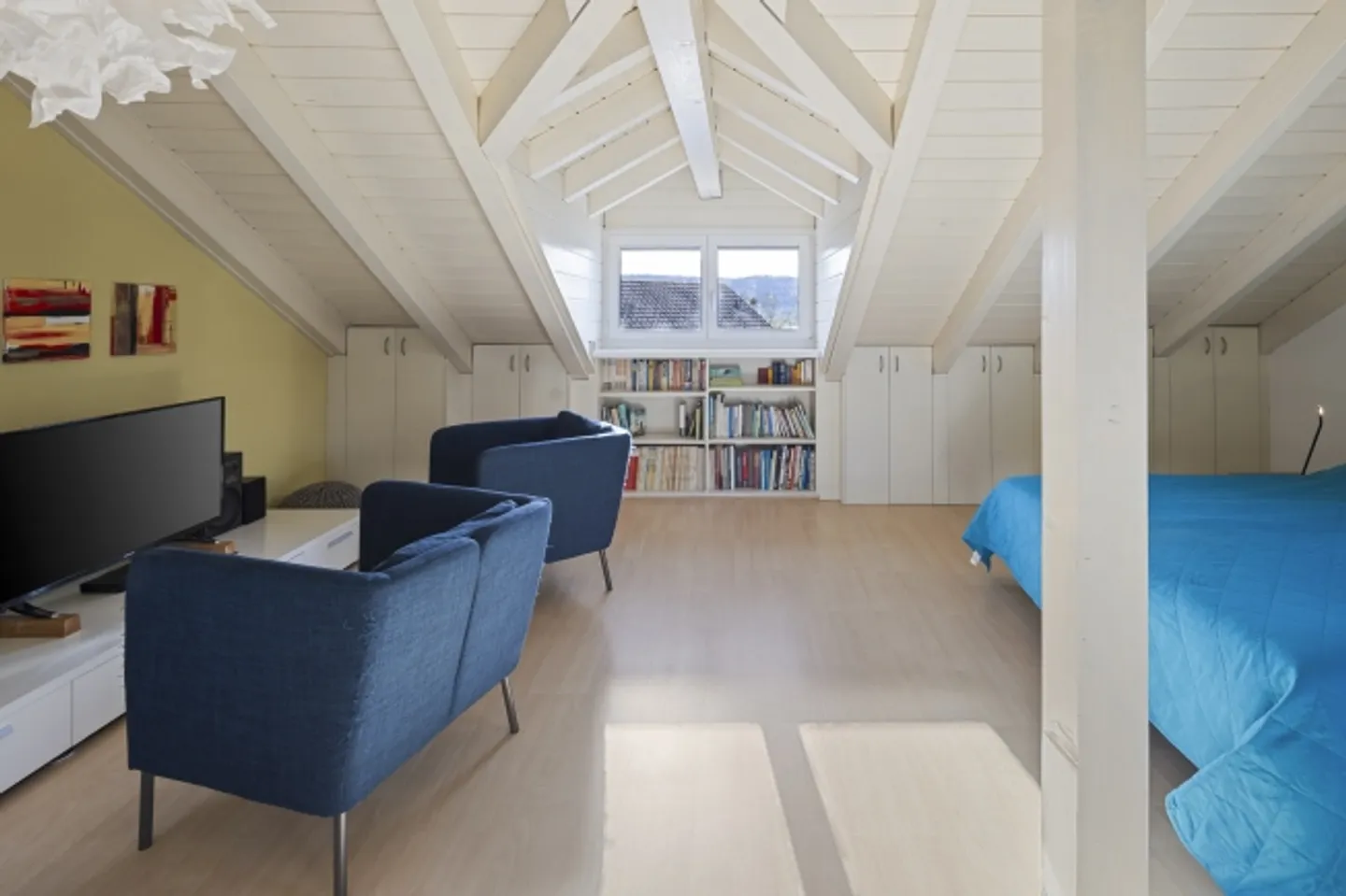 Oasis de vie bien entretenue avec beau jardin et de nombreux extras - Photo 6 sur 15