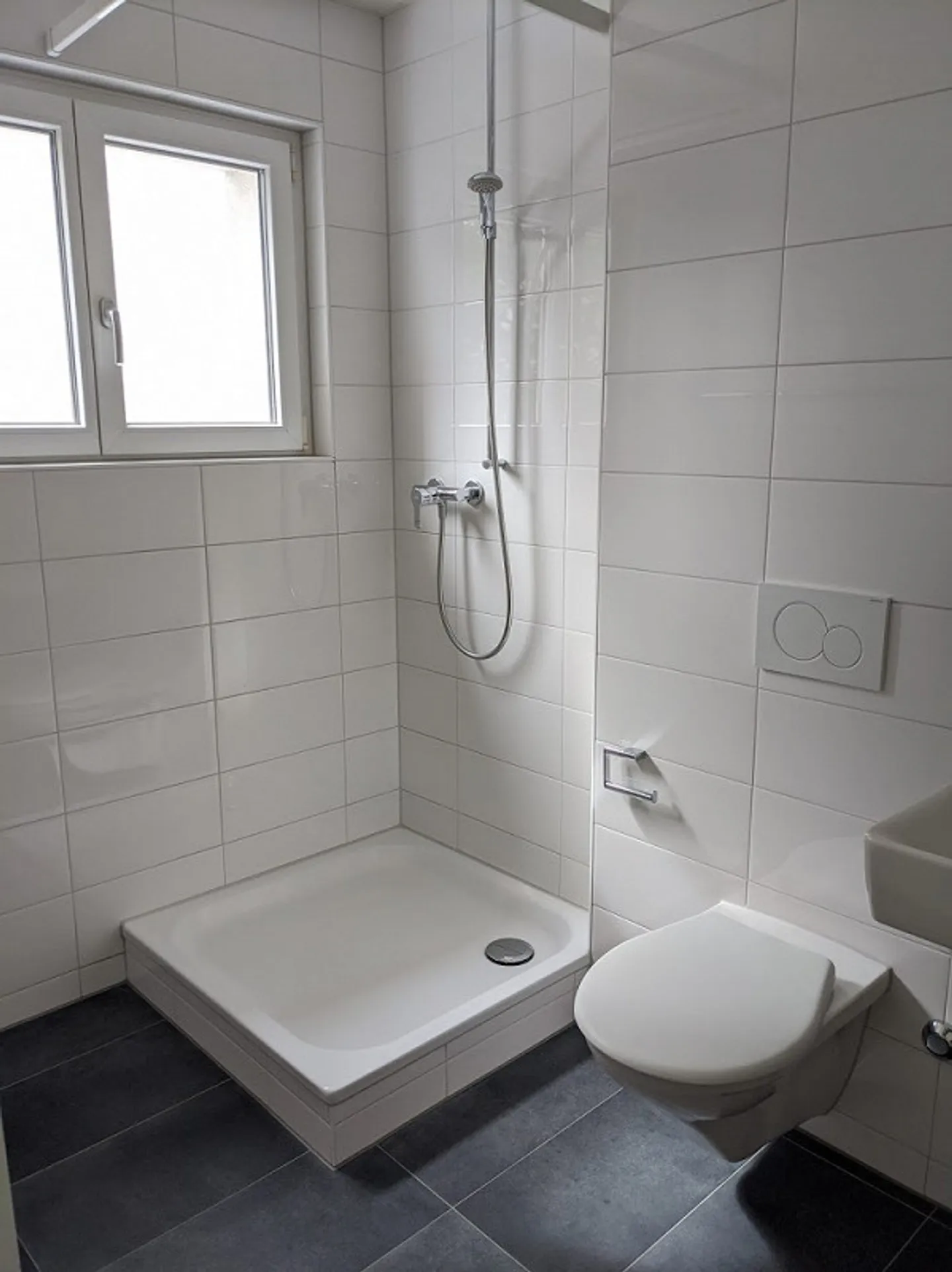 Modernes Apartment mit Balkon - Foto 5 von 9