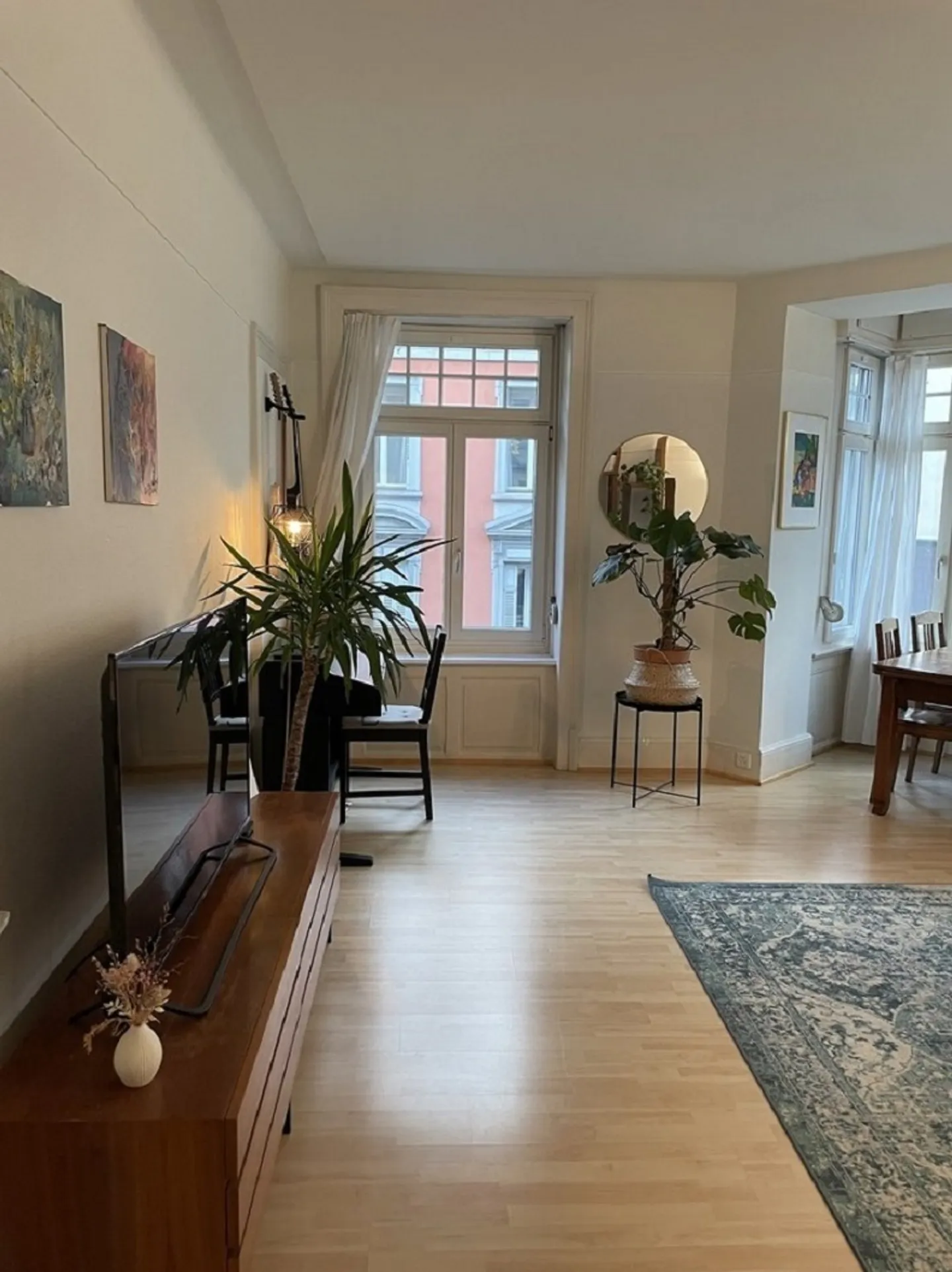 Modernes Apartment mit Balkon - Foto 1 von 11
