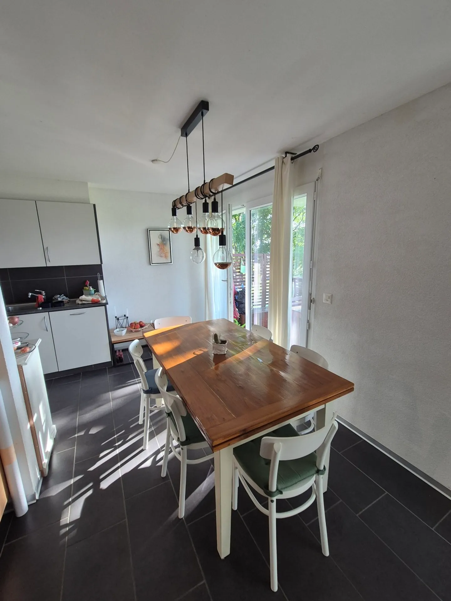 À louer - Bel appartement 4,5 pièces avec superbe vue à Semsales - Photo 2 sur 10