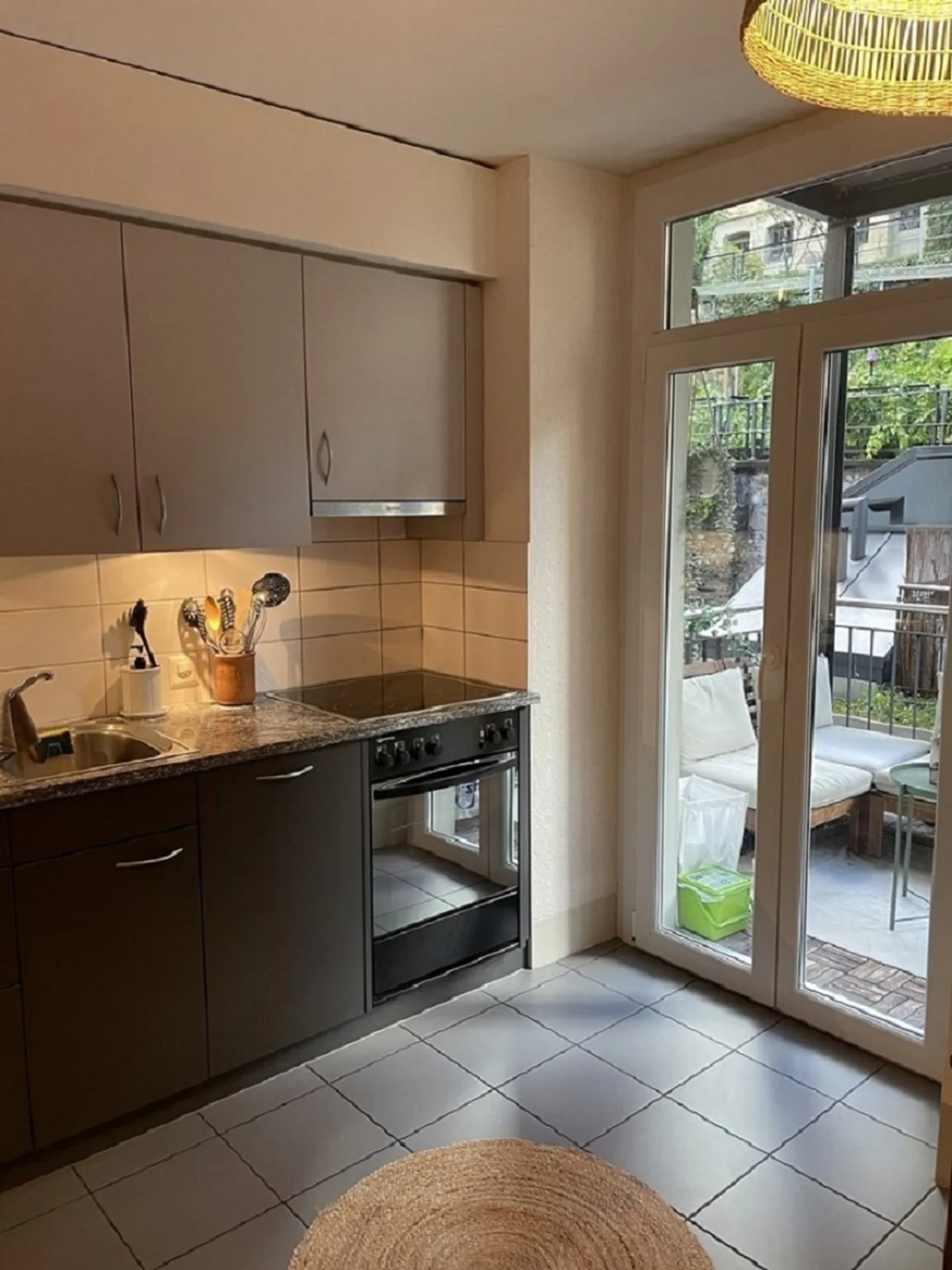 Modernes Apartment mit Balkon - Foto 6 von 11