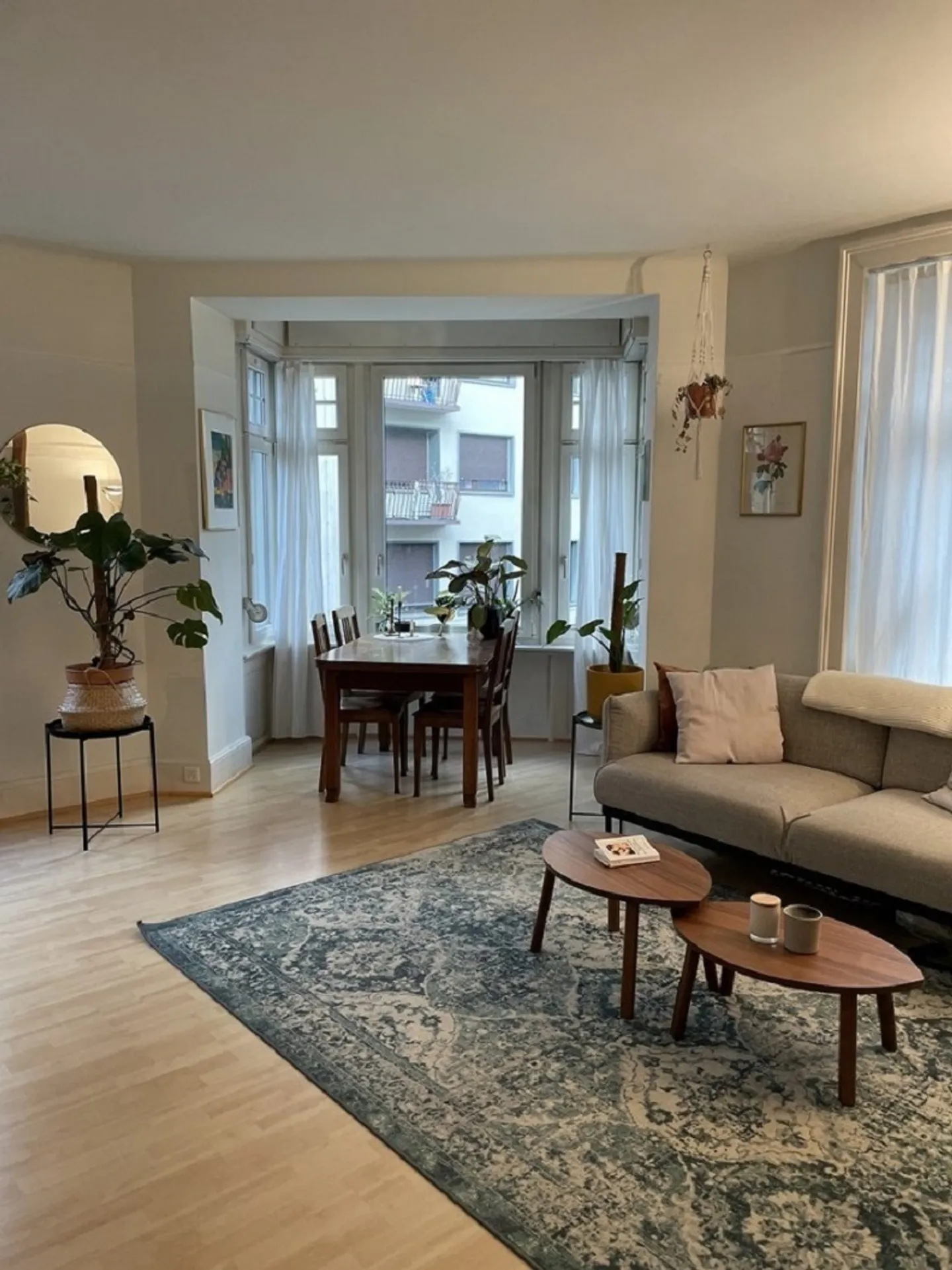 Modernes Apartment mit Balkon - Foto 3 von 11