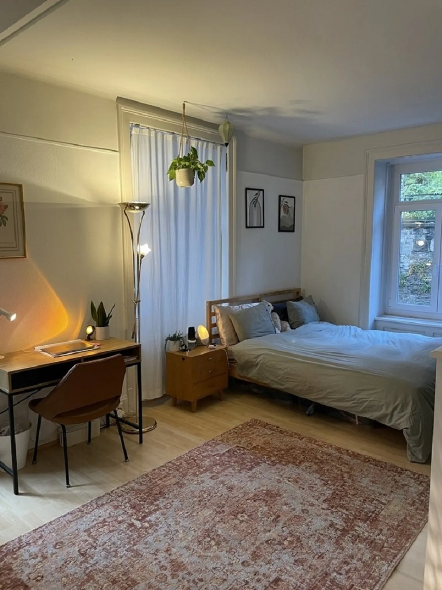 Modernes Apartment mit Balkon - Foto 4 von 11