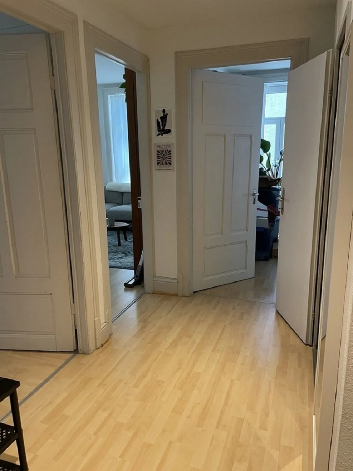 Modernes Apartment mit Balkon - Foto 8 von 11