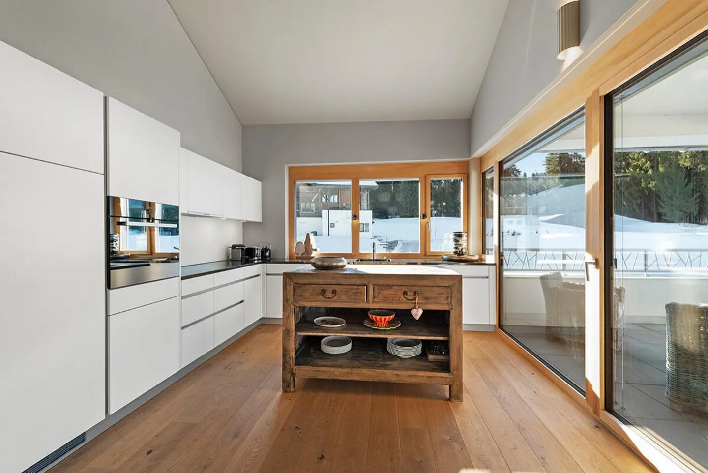 Skiing right at your doorstep: modern holiday apartment in Parpan - Photo 2 of 6