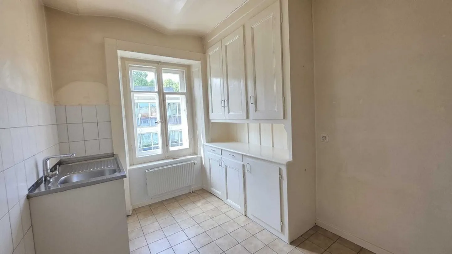 3-Zimmer-Wohnung mit Balkon in der Nähe von Einkaufsmöglichkeiten - Foto 4 von 11