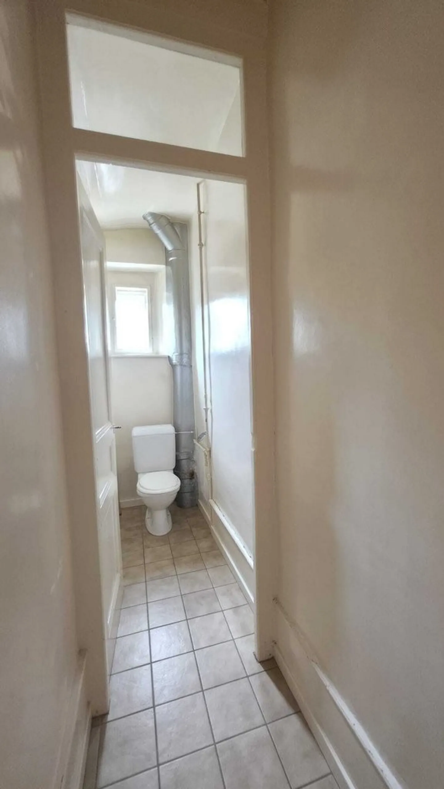 3-Zimmer-Wohnung mit Balkon in der Nähe von Einkaufsmöglichkeiten - Foto 9 von 11