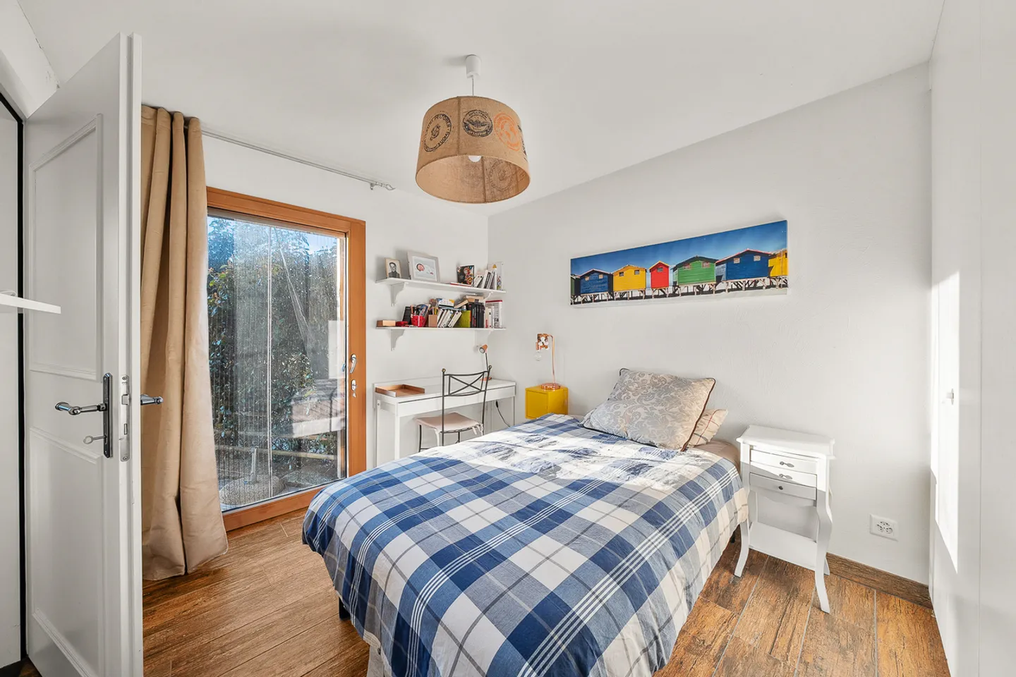 Bâtiment entièrement rénové avec caractère et charme, emplacement paisible - Photo 6 sur 13