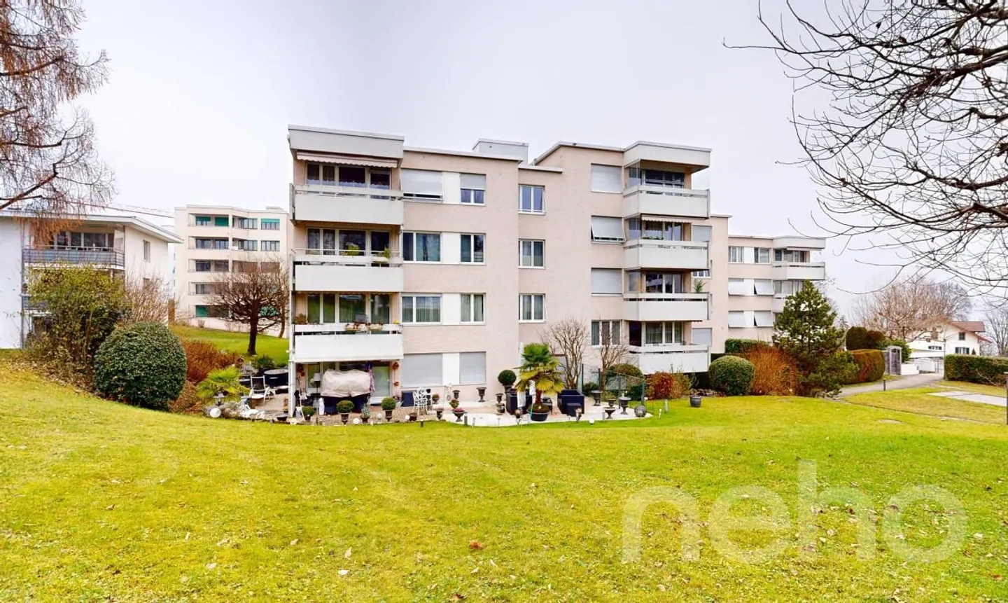 Practical apartment in a central residential area in Horgen - Photo 1 of 11
