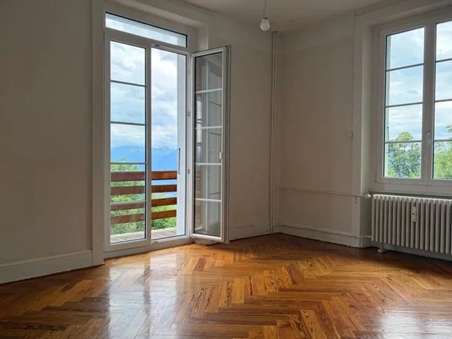 Charming 2-room apartment on the 3rd floor - Photo 2 of 7